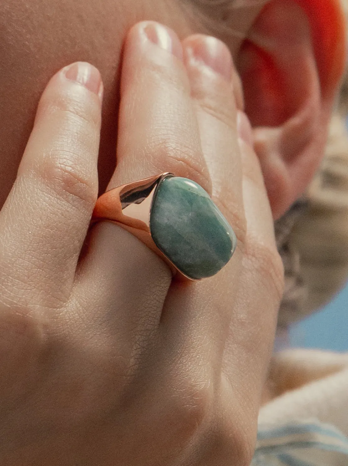 Anillos Especiales | Anillos Con Piedras | LINEARGENT Anillo con piedra aquamarina engastada en plata bañada en rosa
