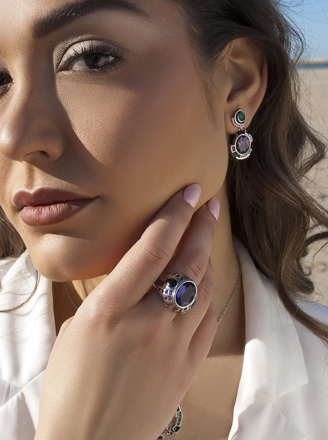 Anillos De Diseño | Anillos Con Piedras | LINEARGENT Anillo con piedras de colores multicolor diseño chaos