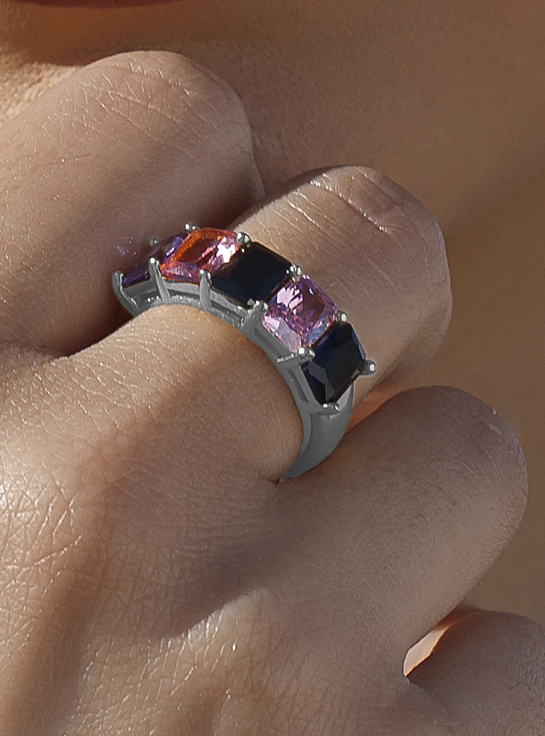 Anillos Con Piedras | LINEARGENT Anillo con piedras talla esmeralda en tonos azul y morados