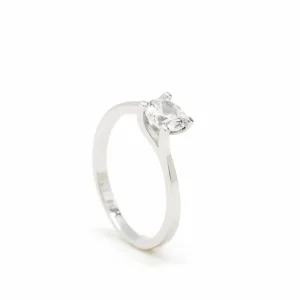 Anillos Especiales | Anillos De Compromiso | LINEARGENT Anillo de compromiso diseño de plata lisa y circonita central