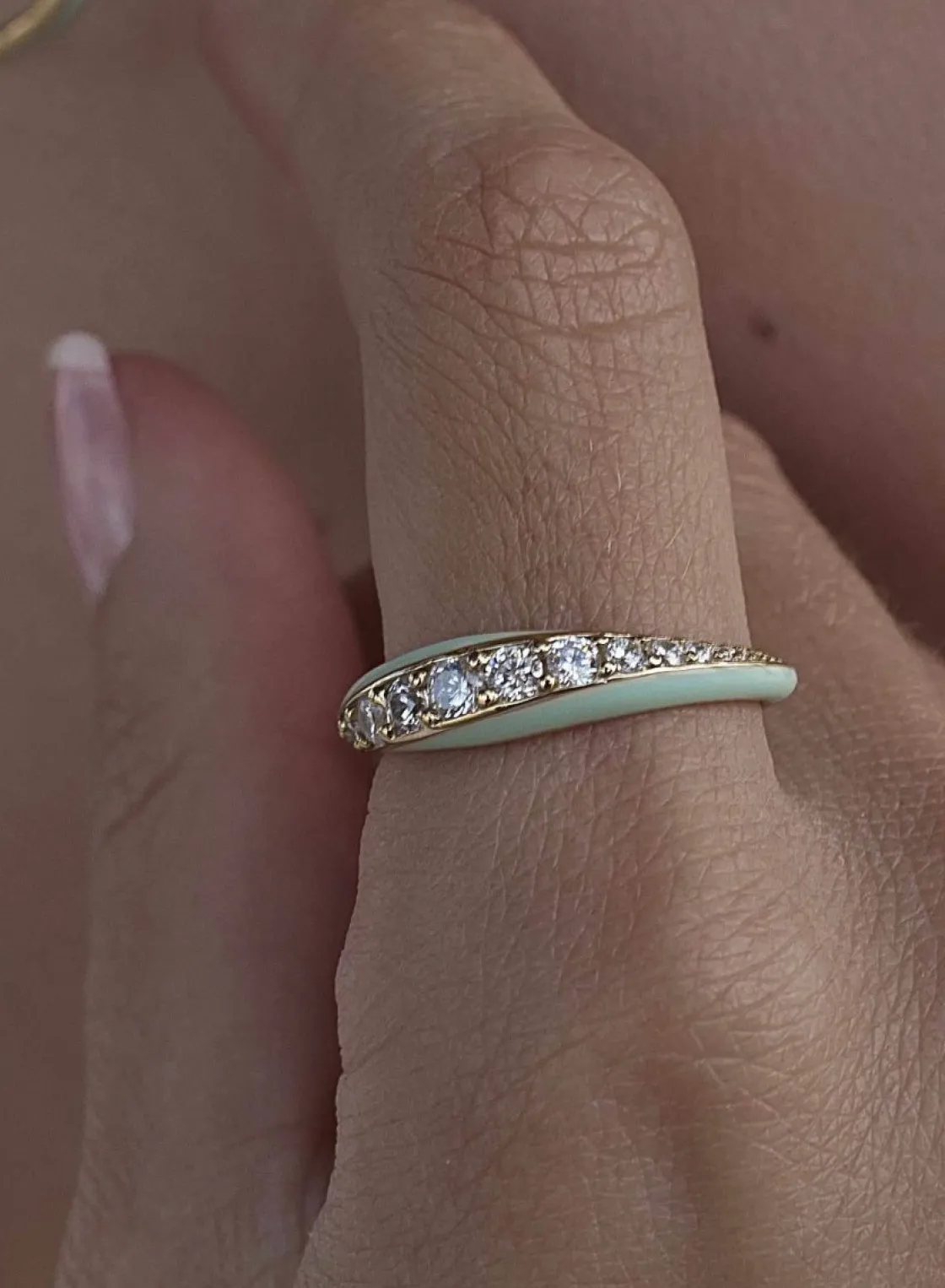 Anillos Finos | LINEARGENT Anillo esmalte diseño de circonitas y baño de oro