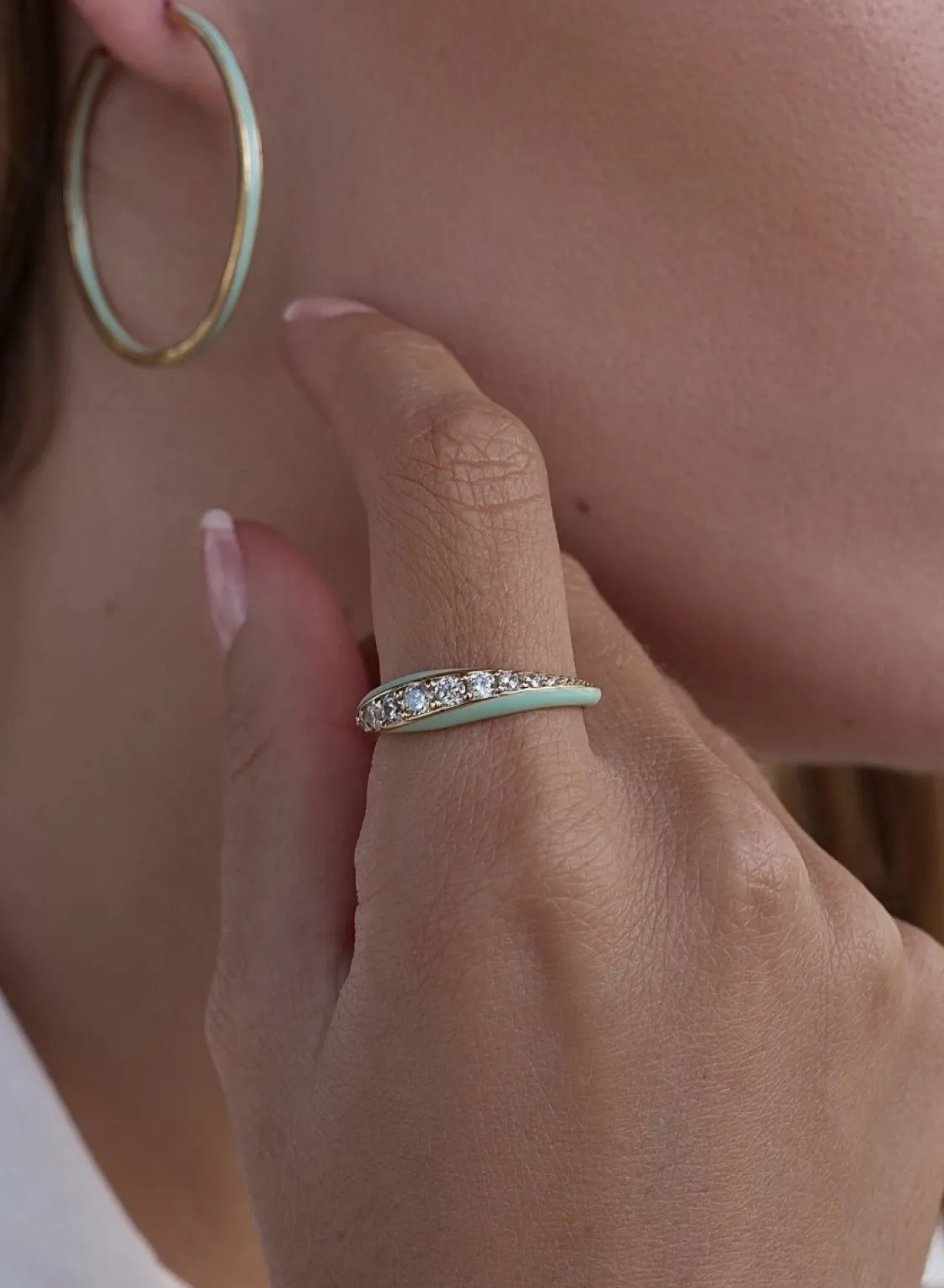 Anillos Finos | LINEARGENT Anillo esmalte diseño de circonitas y baño de oro