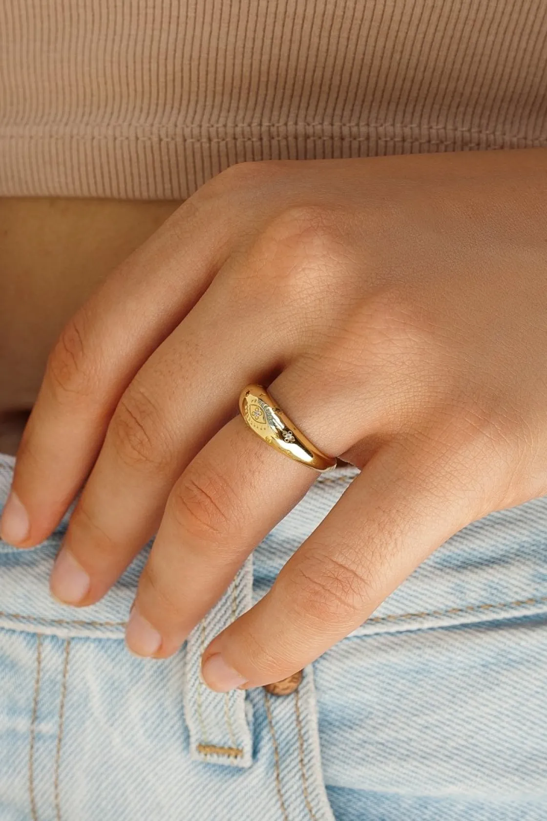 Anillos Dorados | Anillos Pequeños | LINEARGENT Anillo sello motivo floral con circonitas pequeñas