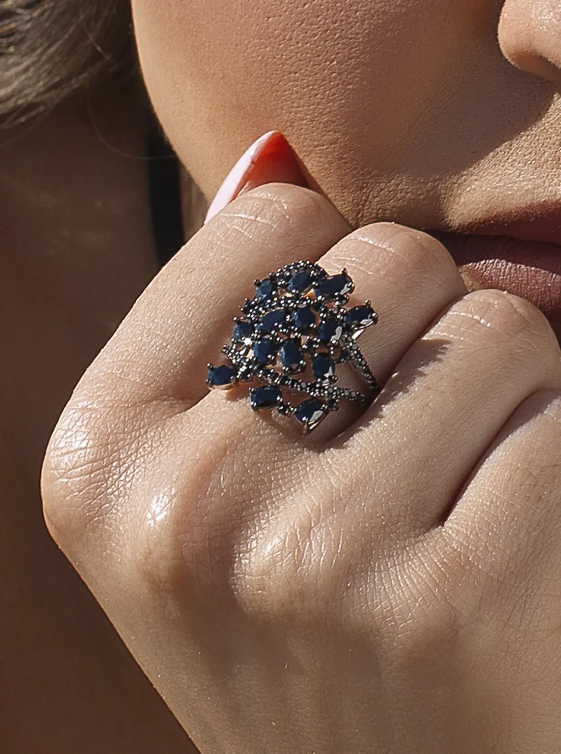 Anillos Con Piedras | Anillos Grandes | LINEARGENT Anillos anchos de circonita estilo floral color negro