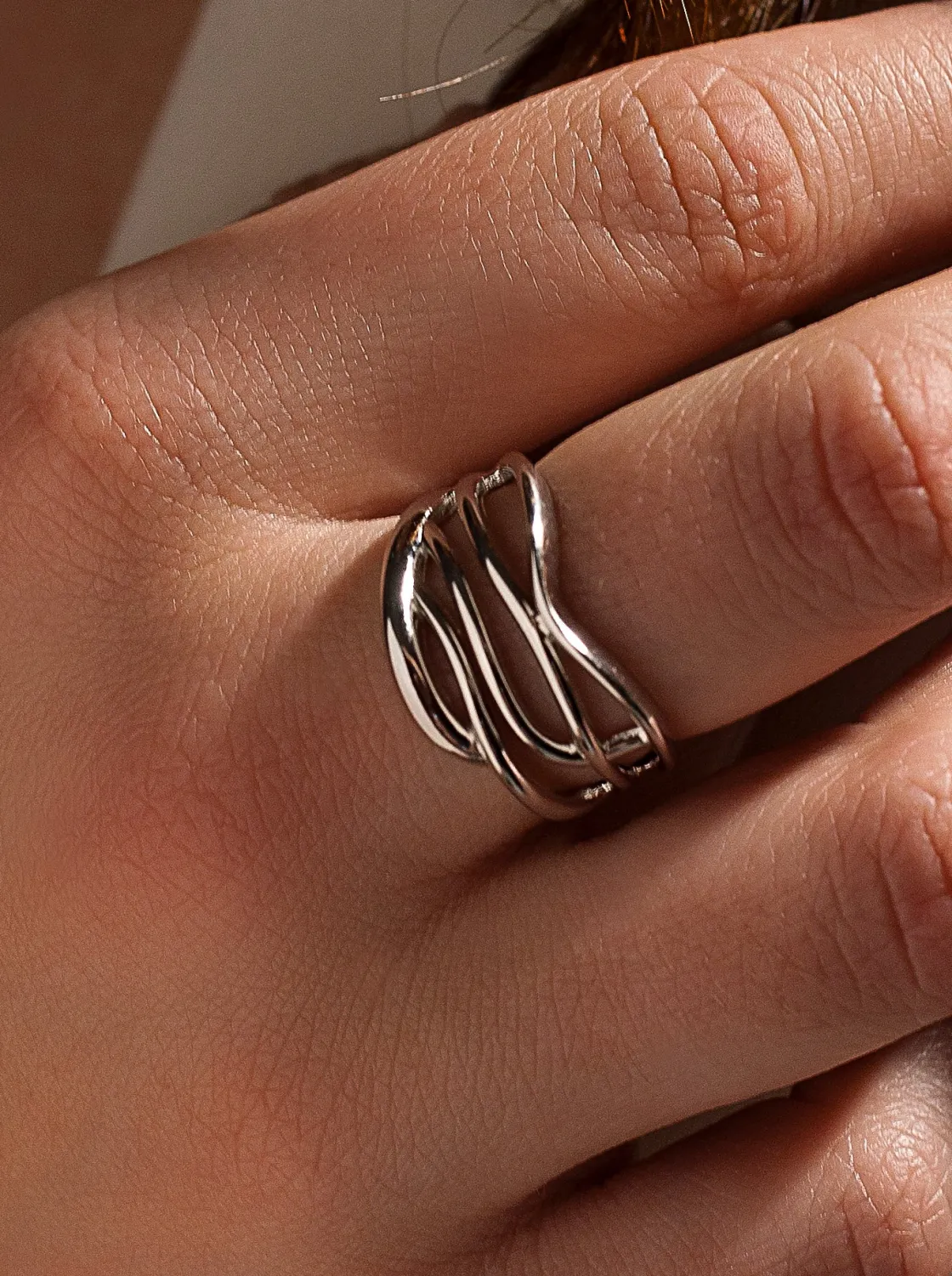 Anillos Anchos | LINEARGENT Anillos anchos fromados por carriles irregulares en plata lisa