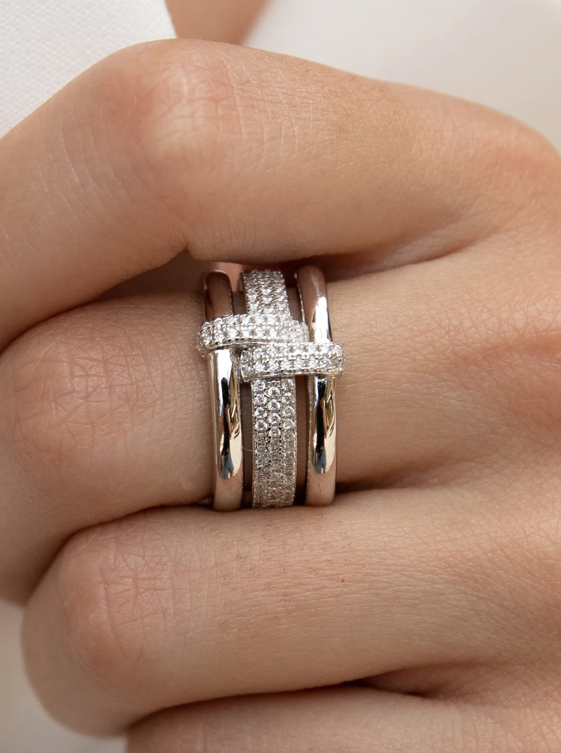 Anillos Anchos | Anillos Grandes | LINEARGENT Anillos circonitas de plata con diseño de hebilla