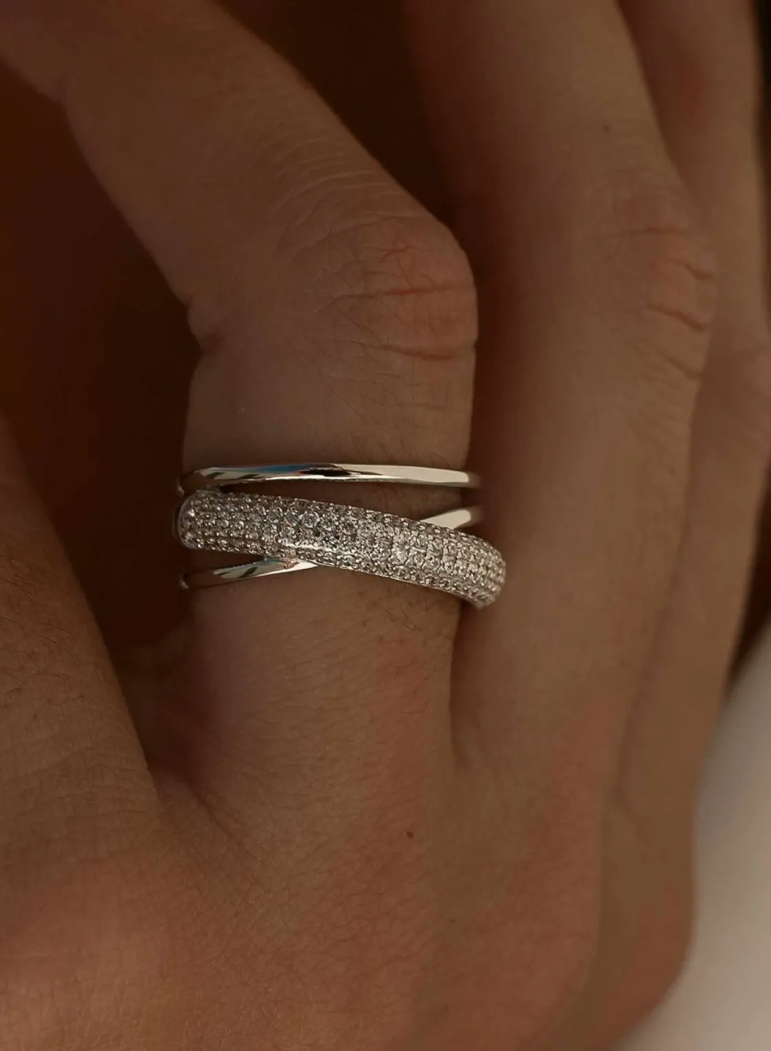 Anillos Circonitas | LINEARGENT Anillos circonitas diseño de tres bandas cruzadas