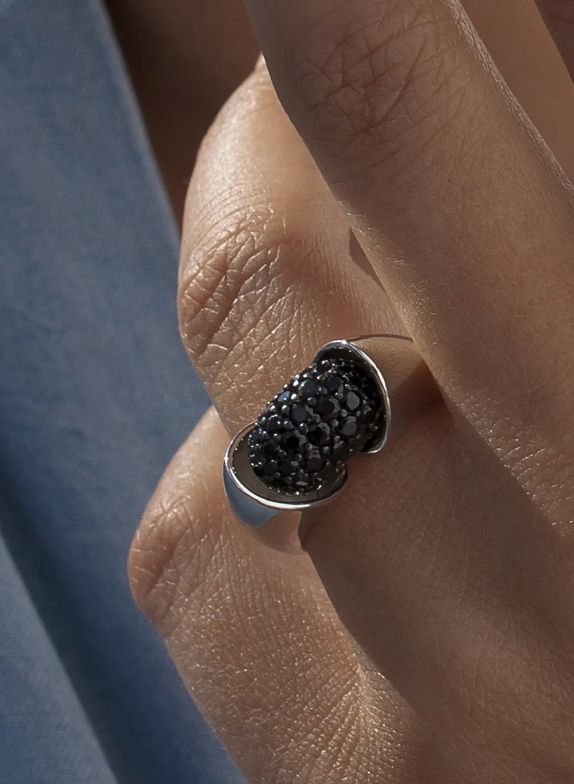 Anillos Circonitas | LINEARGENT Anillos circonitas negras diseño abierto y plata lisa