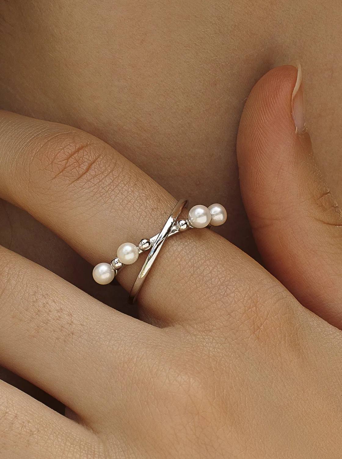 Anillos Con Perlas | LINEARGENT Anillos con perlas con doble raíl cruzado