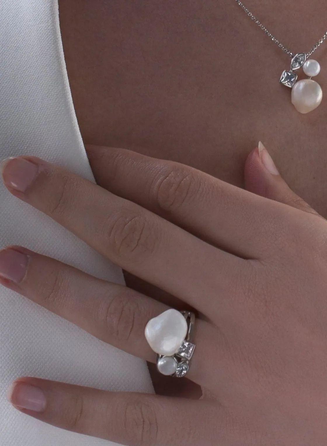 Anillos Con Perlas | LINEARGENT Anillos con perlas doble motivo y cuarzo adamantino