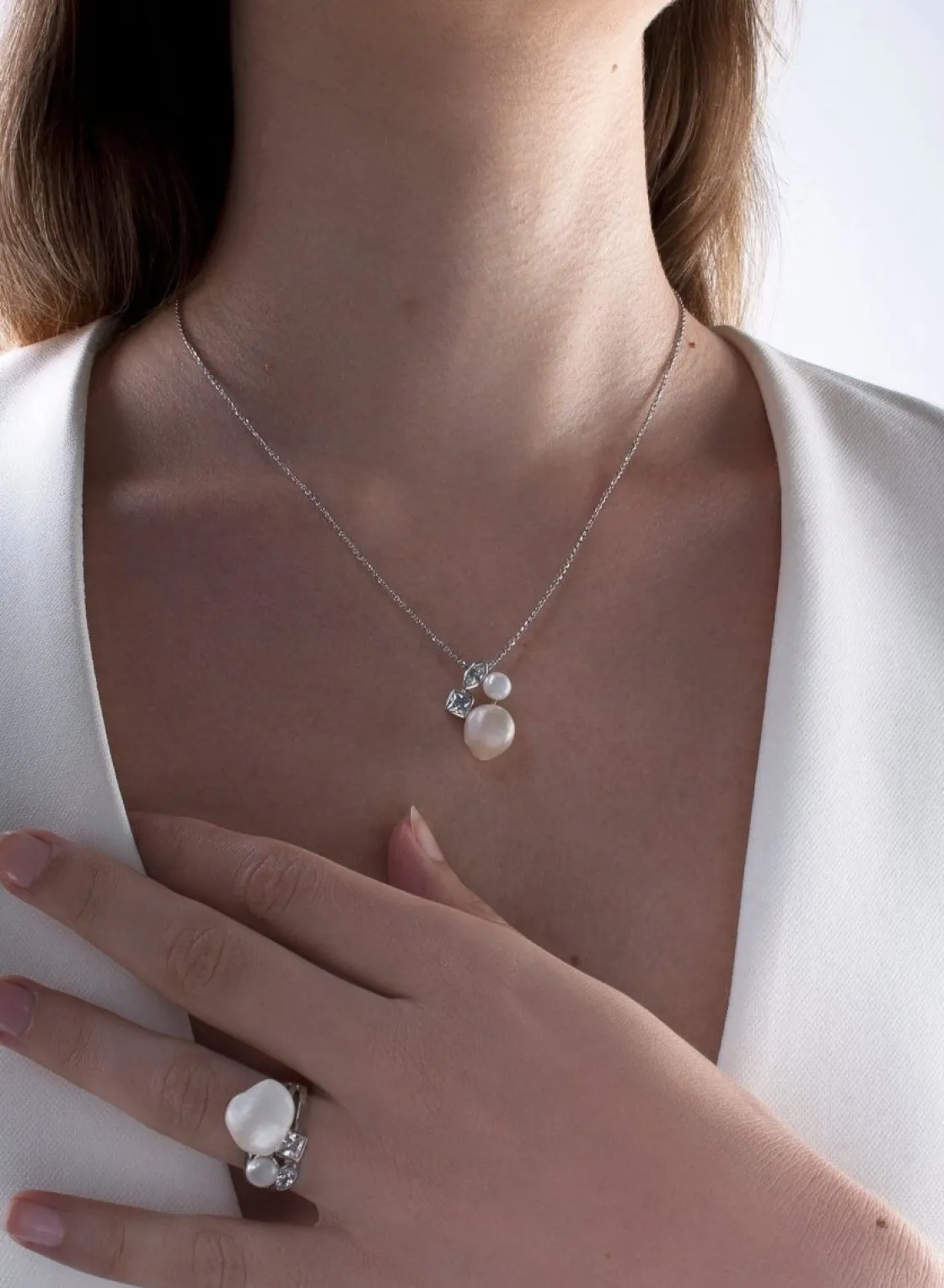 Anillos Con Perlas | LINEARGENT Anillos con perlas doble motivo y cuarzo adamantino