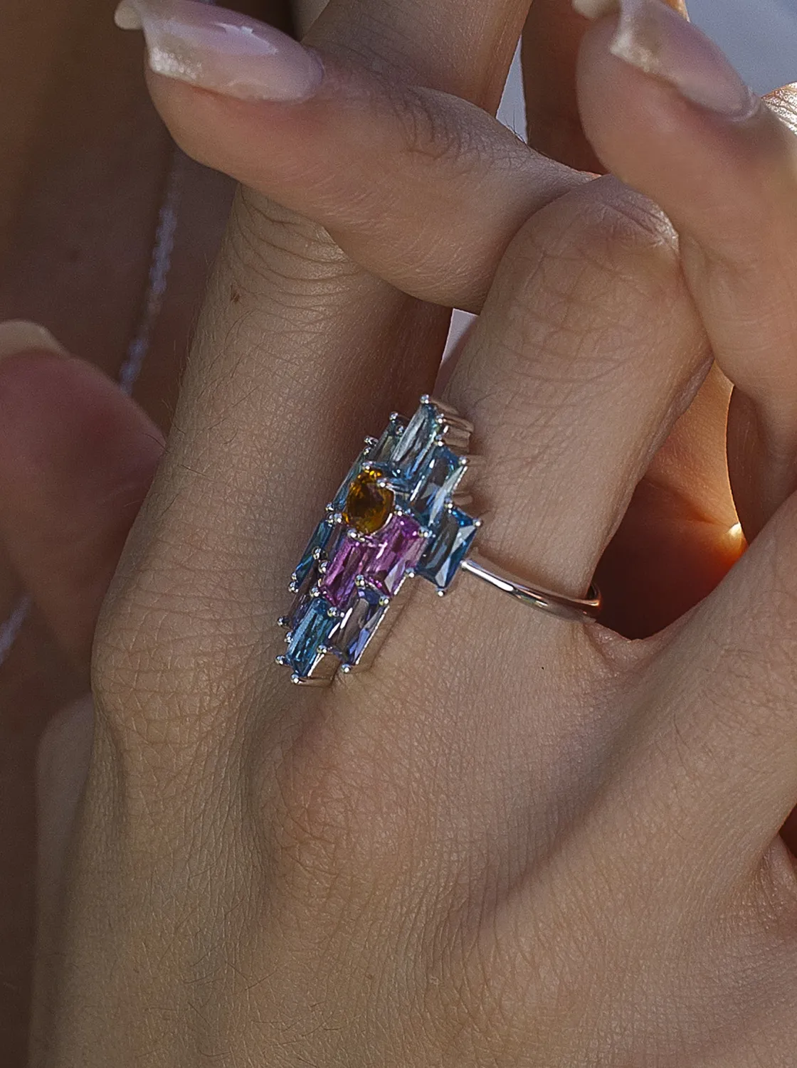 Anillos Con Piedras | Anillos Grandes | LINEARGENT Anillos con piedras de colores estilo geométrico