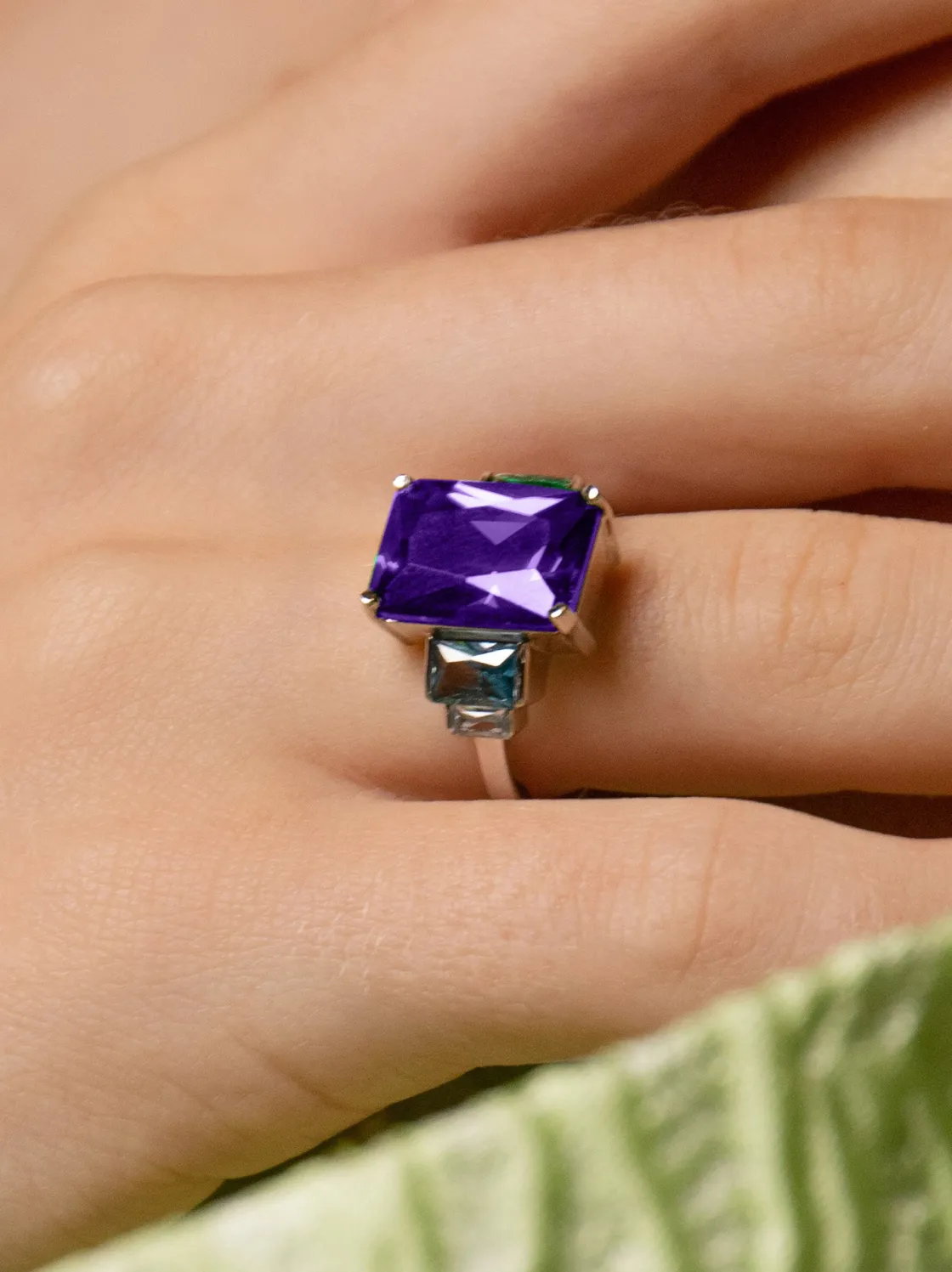 Anillos Con Piedras | Anillos Grandes | LINEARGENT Anillos con piedras de colores tono lavanda