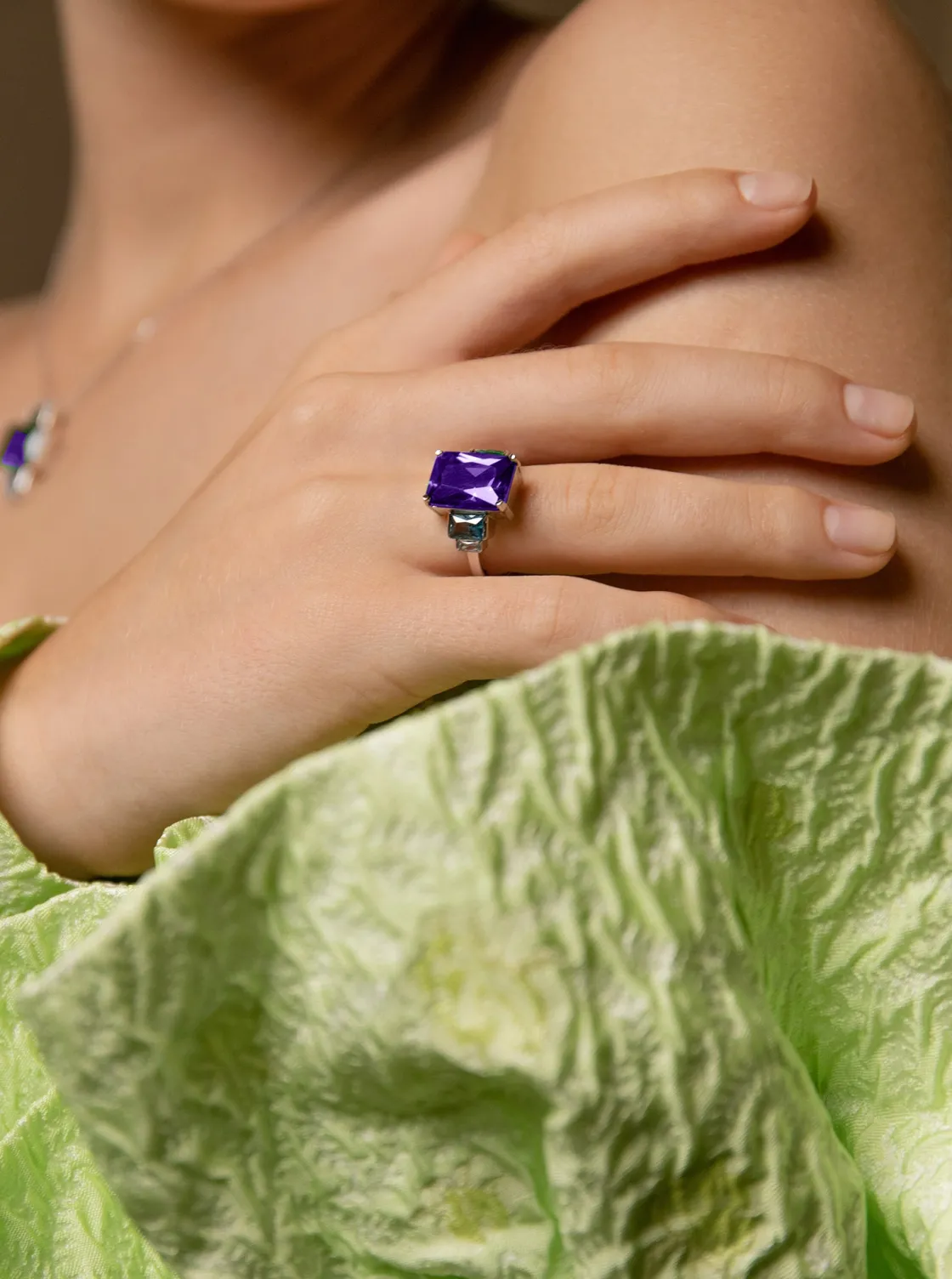 Anillos Con Piedras | Anillos Grandes | LINEARGENT Anillos con piedras de colores tono lavanda