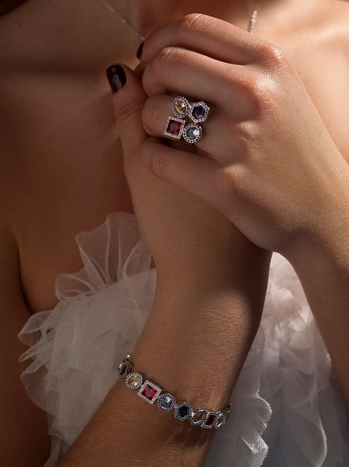 Anillos Con Piedras | Anillos Grandes | LINEARGENT Anillos con piedras de colores y formas geométricas