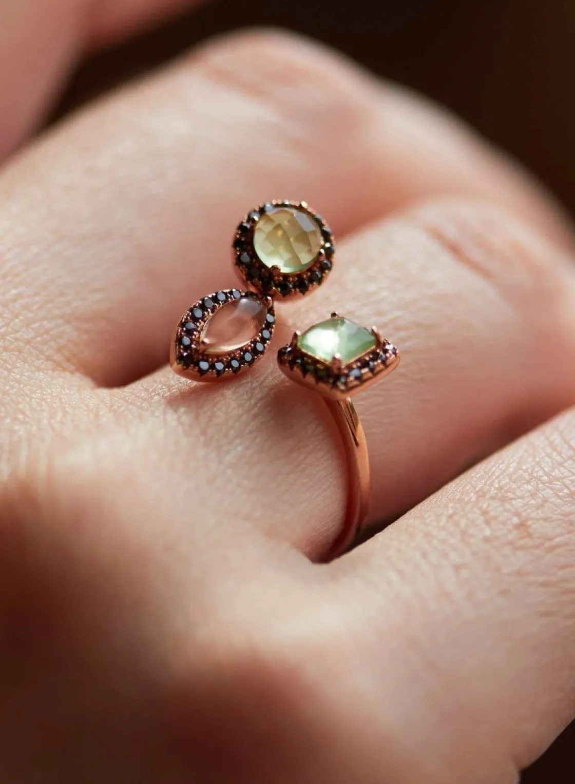 Anillos Con Piedras | LINEARGENT Anillos con piedras en plata diseño abierto en rosa