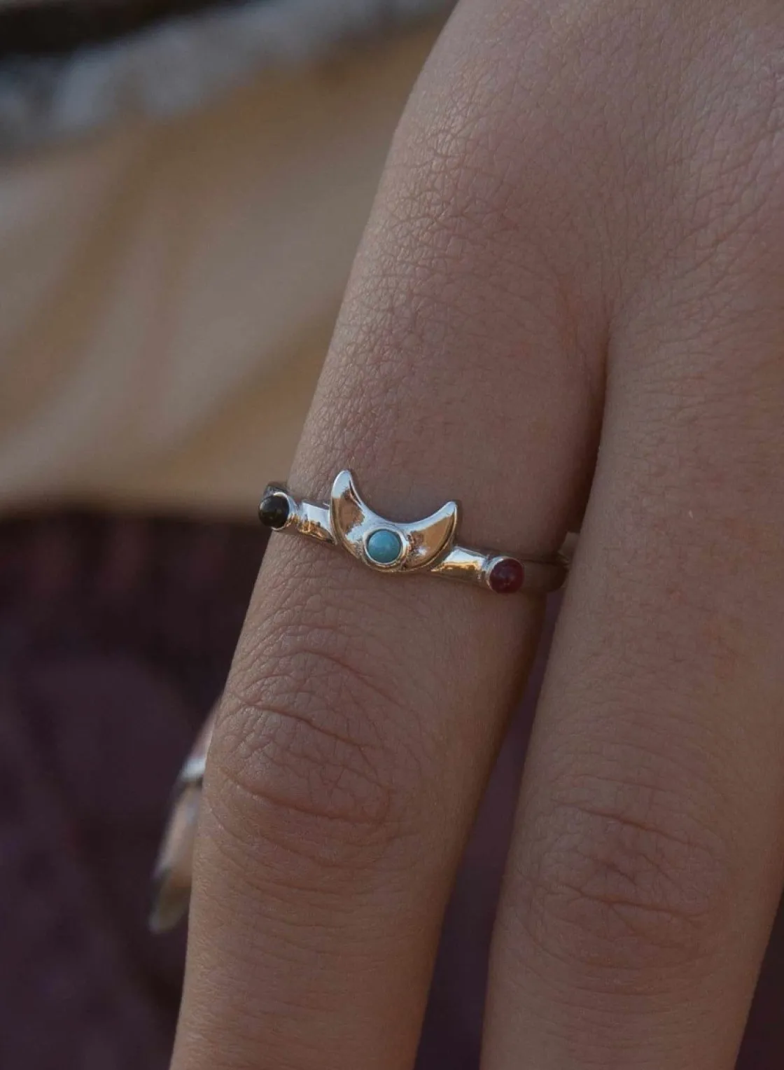 Anillos Dorados | Anillos Con Piedras | LINEARGENT Anillos con piedras motivo de luna bañado en oro