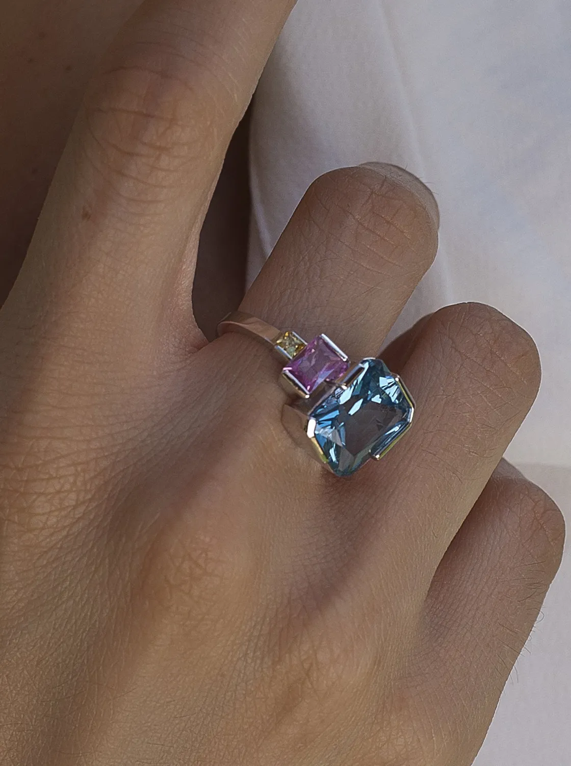 Anillos Con Piedras | Anillos Grandes | LINEARGENT Anillos con piedras talla esmeralda calcedonia