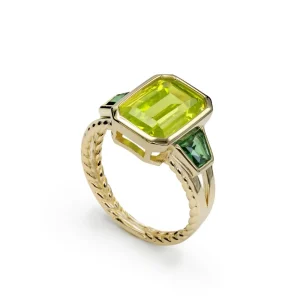 Anillos Dorados | Anillos Con Piedras | LINEARGENT Anillos con piedras talla radiante en tono lima