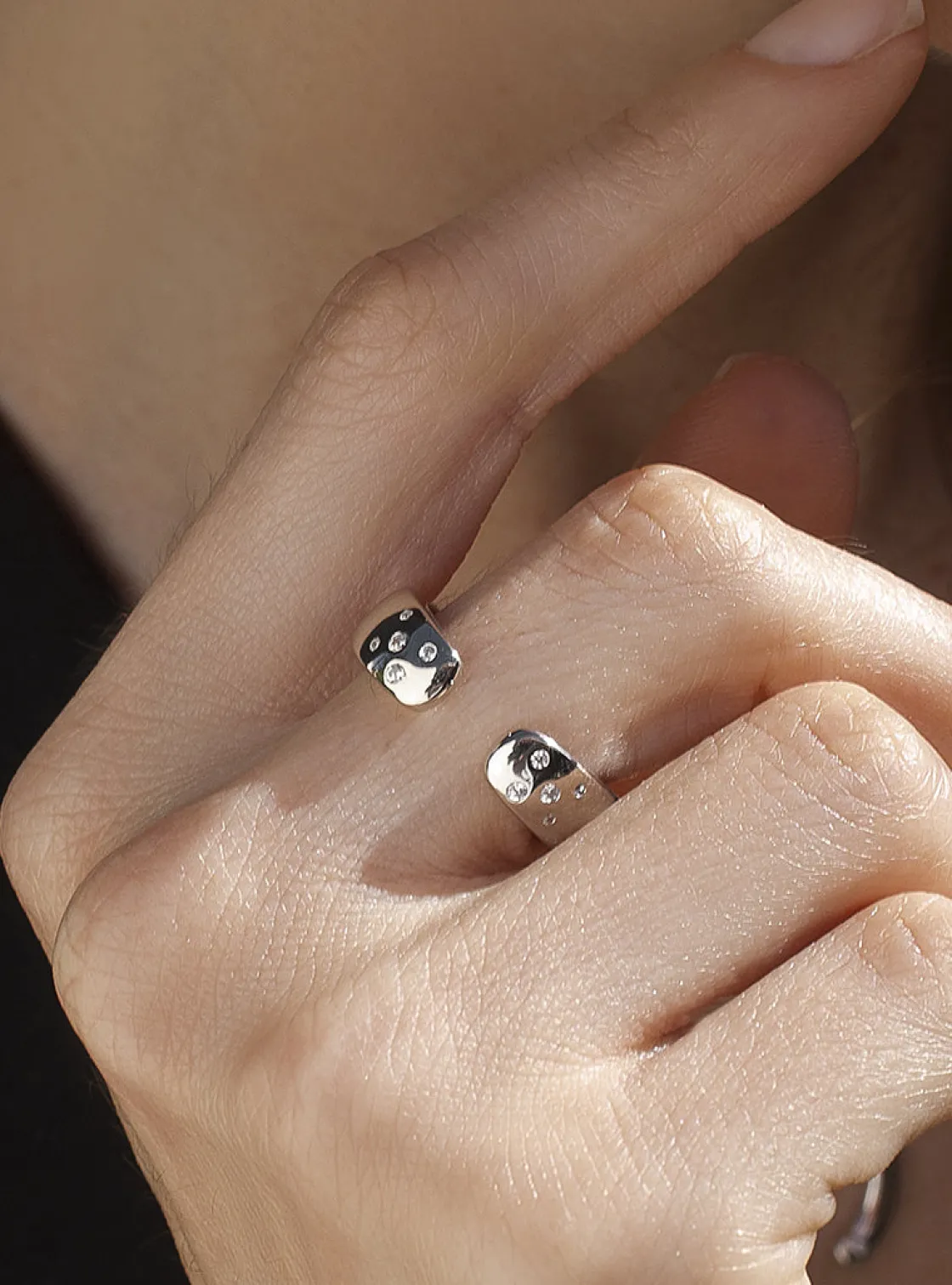 Anillos Circonitas | LINEARGENT Anillos de plata diseño abierto con detalle circonitas
