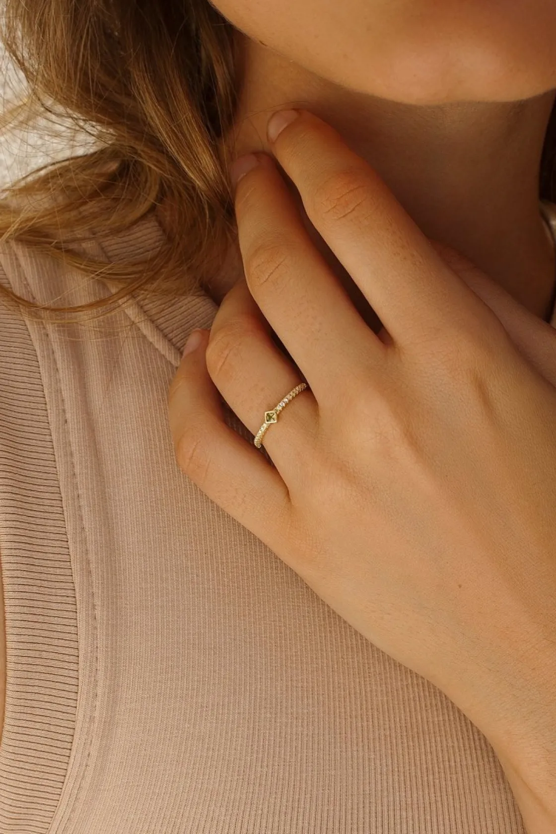 Anillos Pequeños | Anillos Finos | LINEARGENT Anillos finos de plata con circonita verde talla princesa