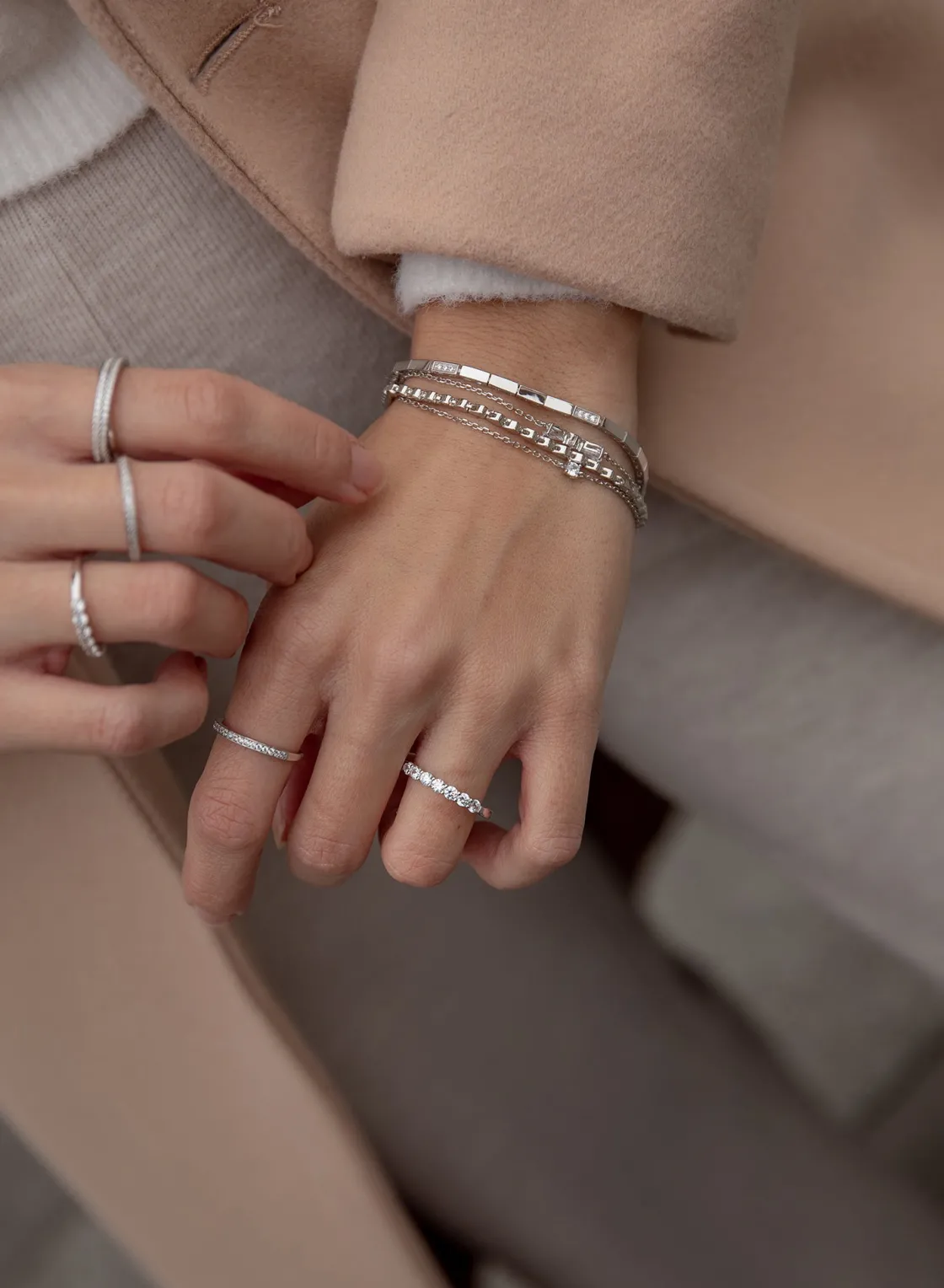 Anillos Pequeños | Anillos Finos | LINEARGENT Anillos finos de plata con engaste de circonita