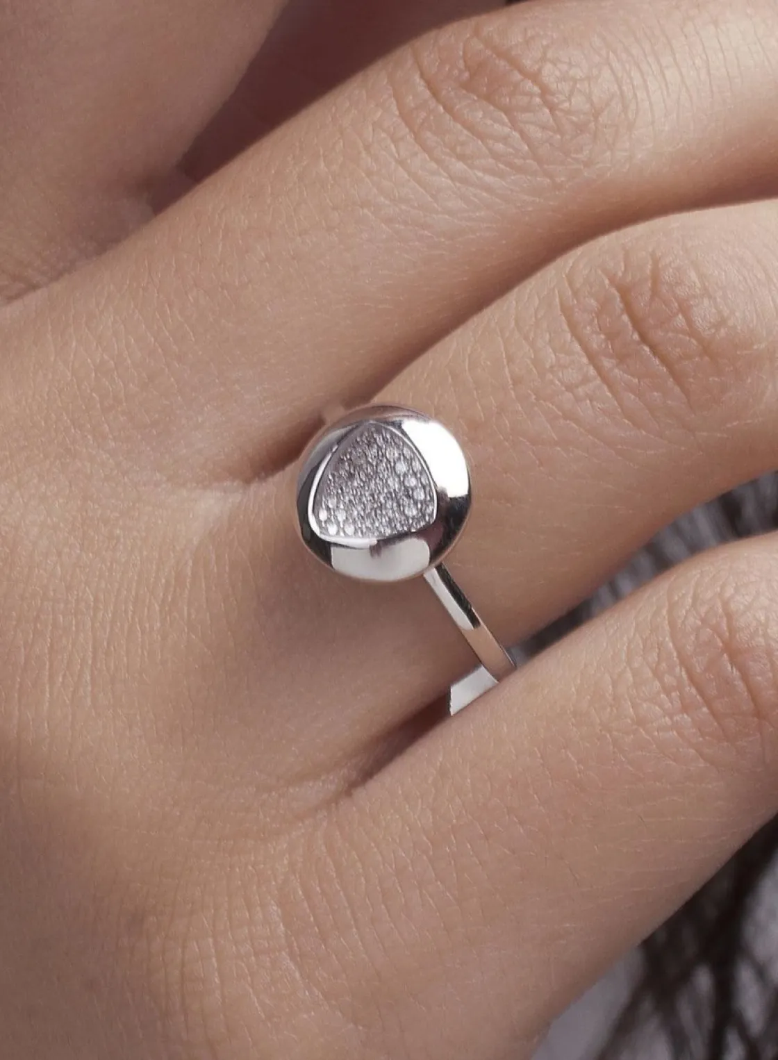 Anillos Finos | LINEARGENT Anillos finos de plata silueta triangular y circonitas