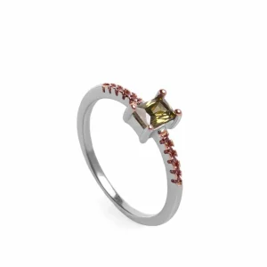 Anillos Pequeños | Anillos Con Piedras | LINEARGENT Anillos finos diseño central rectangular tono verde