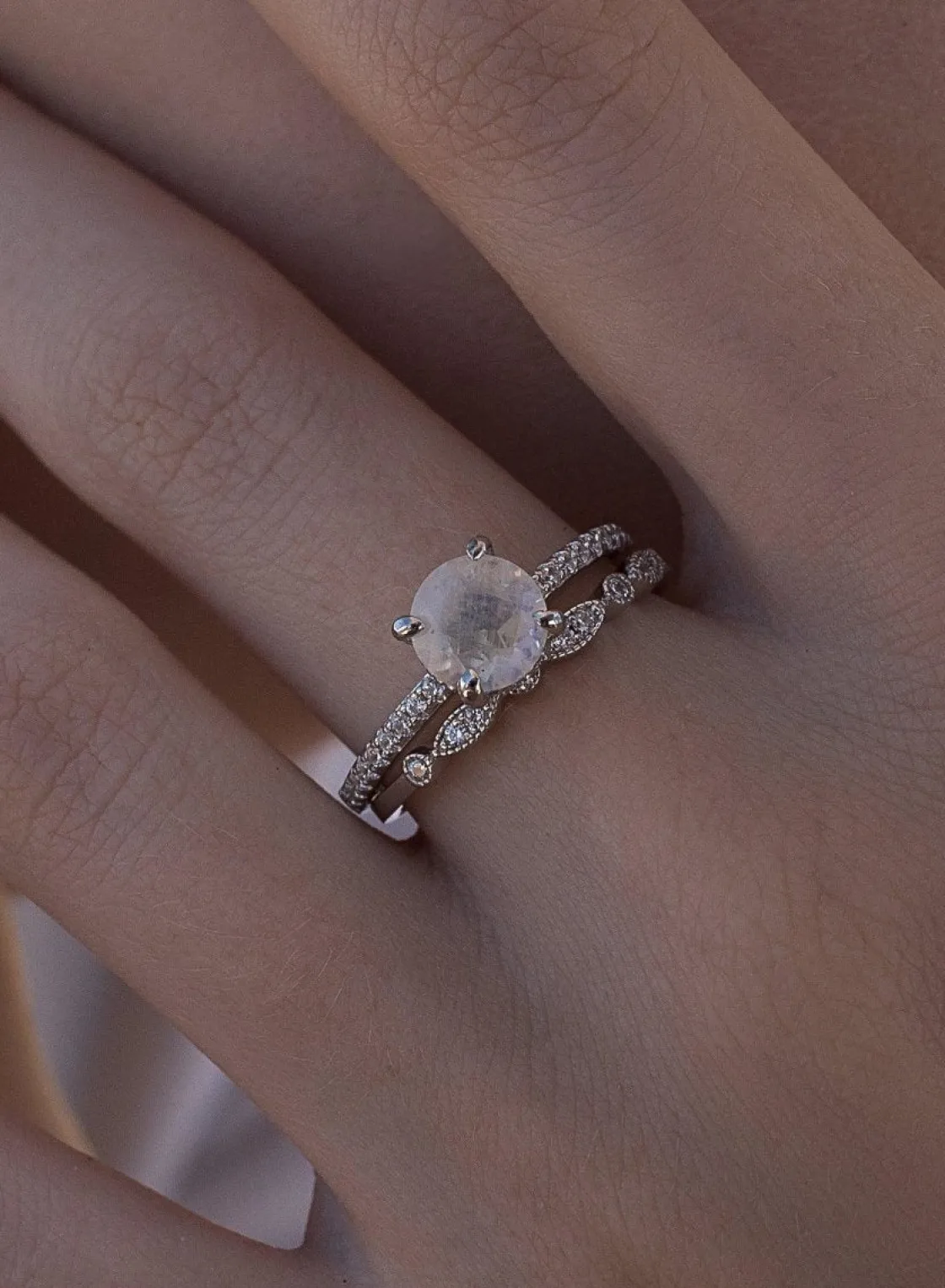Anillo Solitario | Anillos Finos | LINEARGENT Anillos finos diseño doble piedra estilo ópalo y circonitas