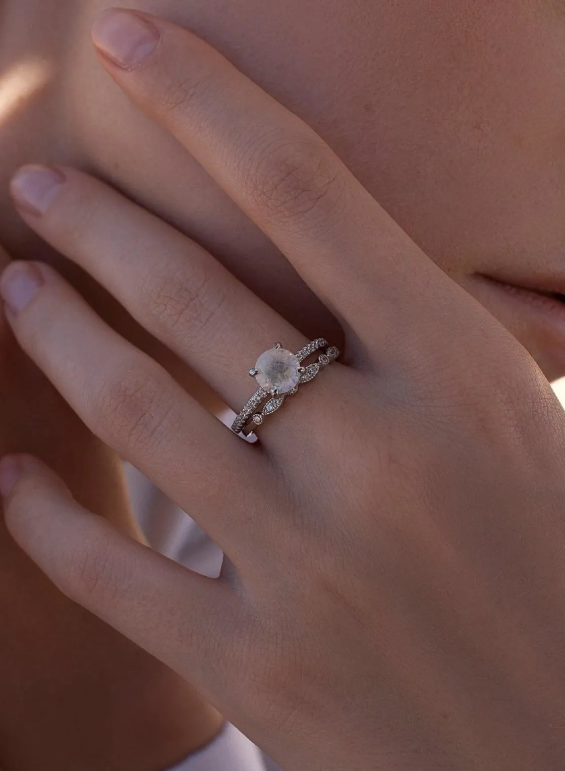 Anillo Solitario | Anillos Finos | LINEARGENT Anillos finos diseño doble piedra estilo ópalo y circonitas