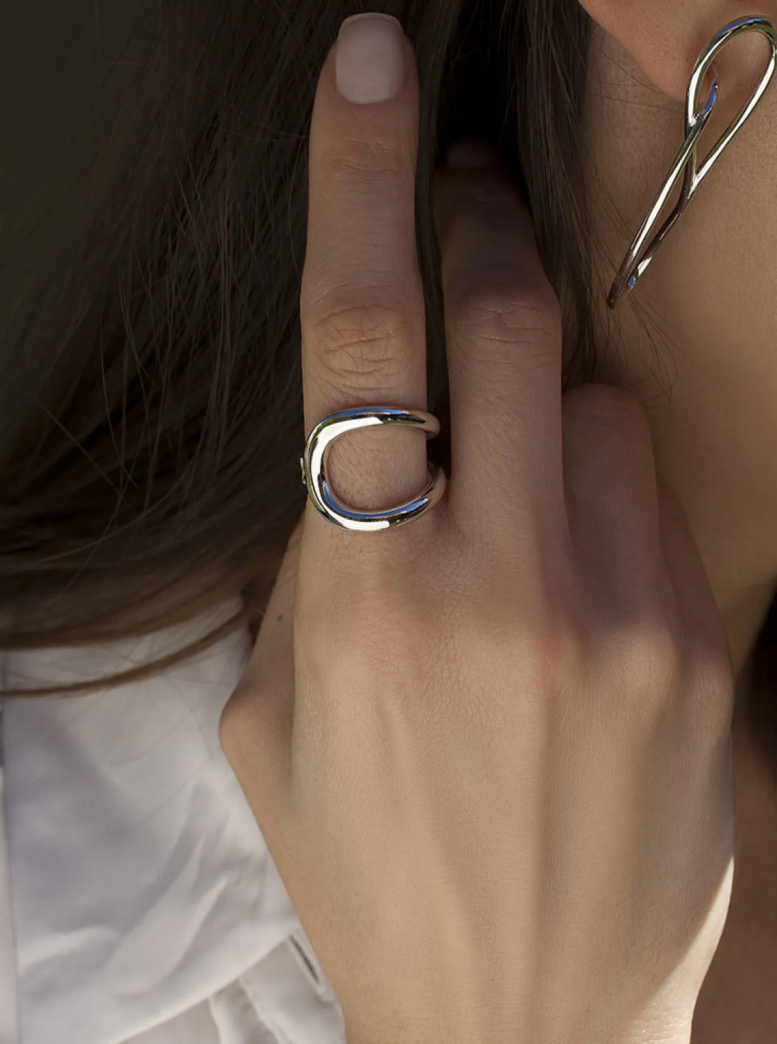 Anillos De Diseño | LINEARGENT Anillos grandes de plata lisa diseño curvilíneo