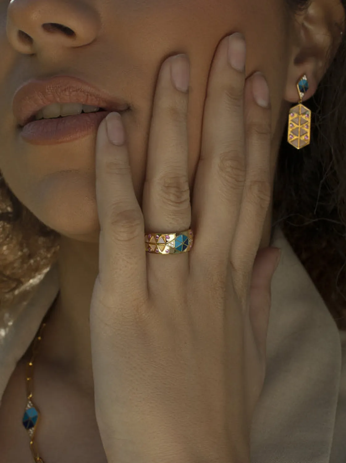 Anillos Con Piedras | LINEARGENT Anillos grandes multicolores con circonitas bañados en oro
