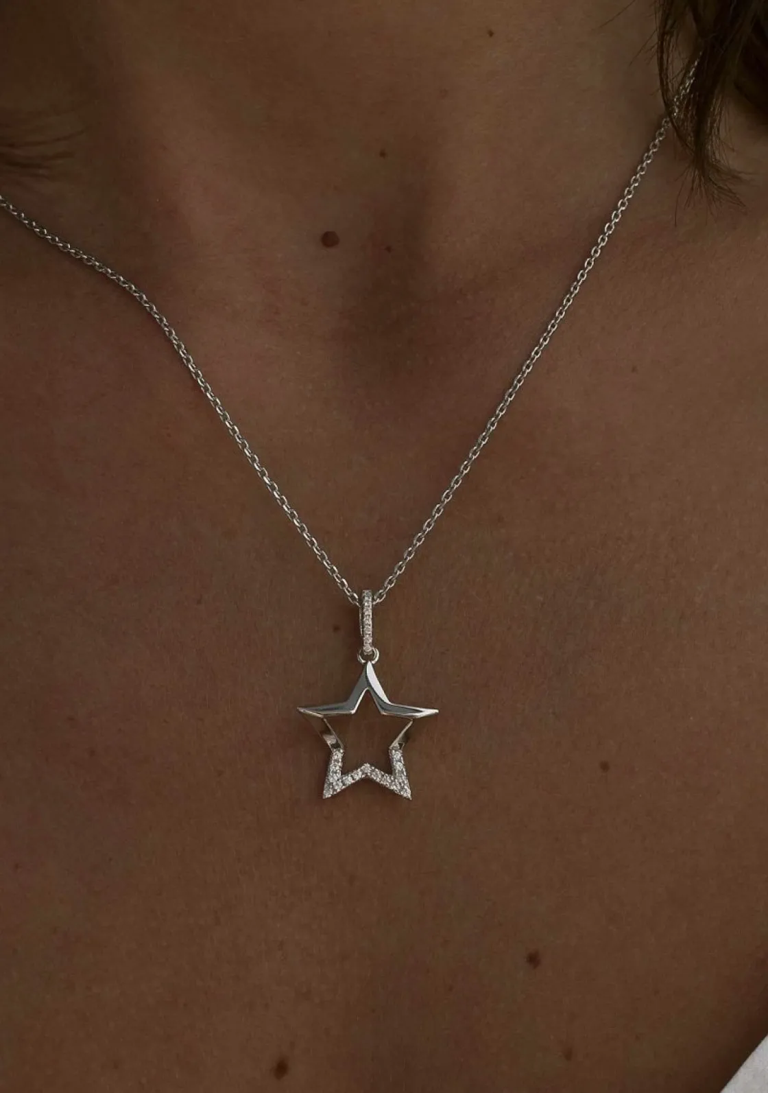 Colgante Brillante | LINEARGENT Colgante brillante de plata con diseño de estrella y detalle de circonitas