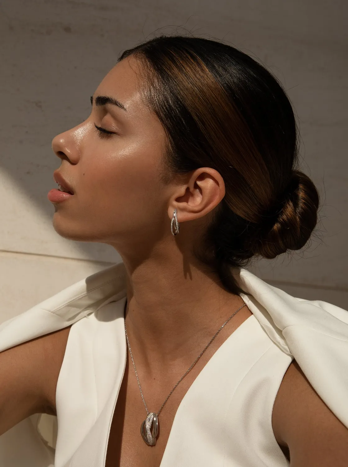 Collares Plata Originales | LINEARGENT Colgante brillante de plata con raíles de plata y bandas de circonita en cruz