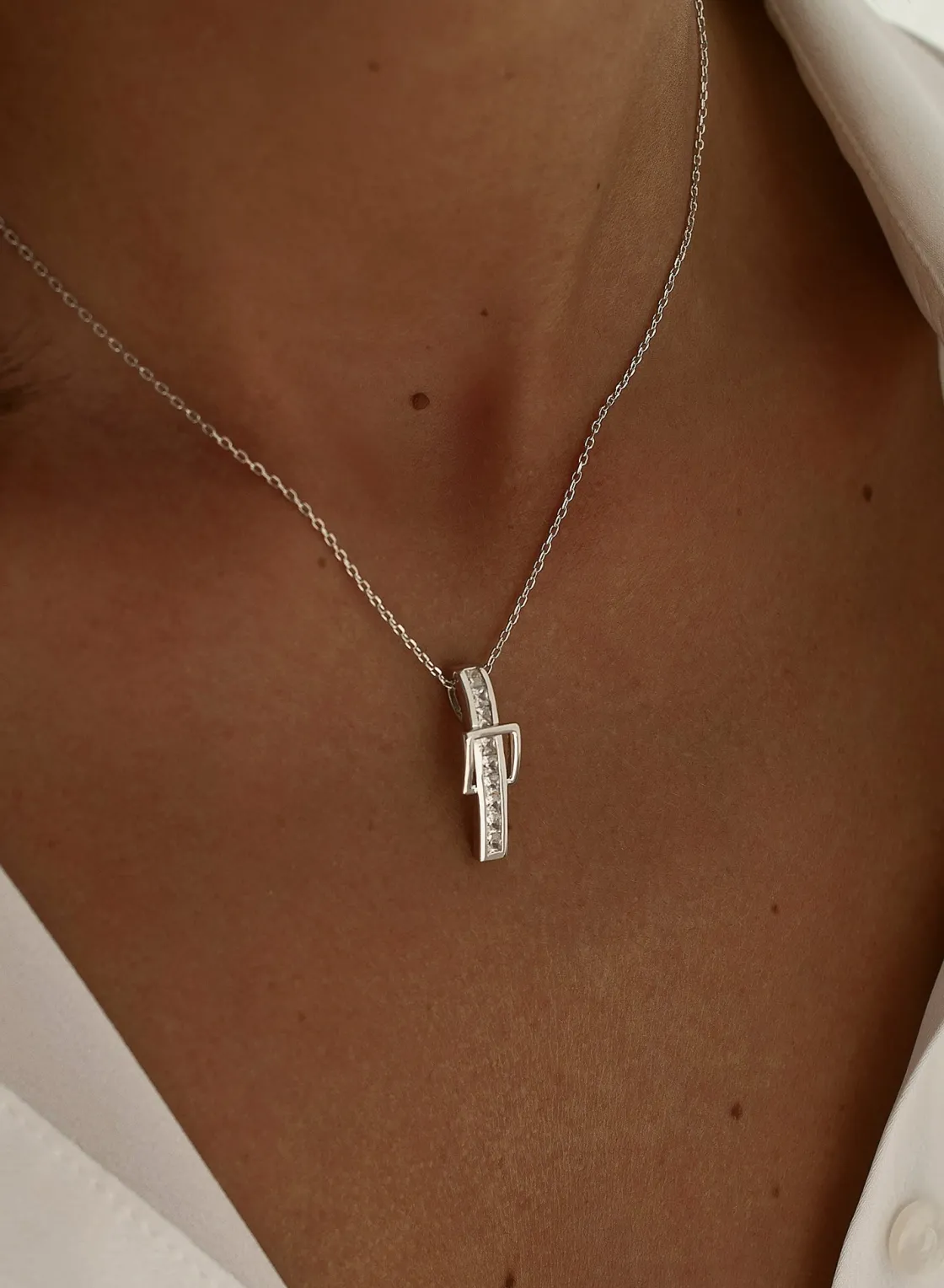 Colgante Brillante | LINEARGENT Colgante brillante de plata diseño hebilla cuadrada con engaste circonitas