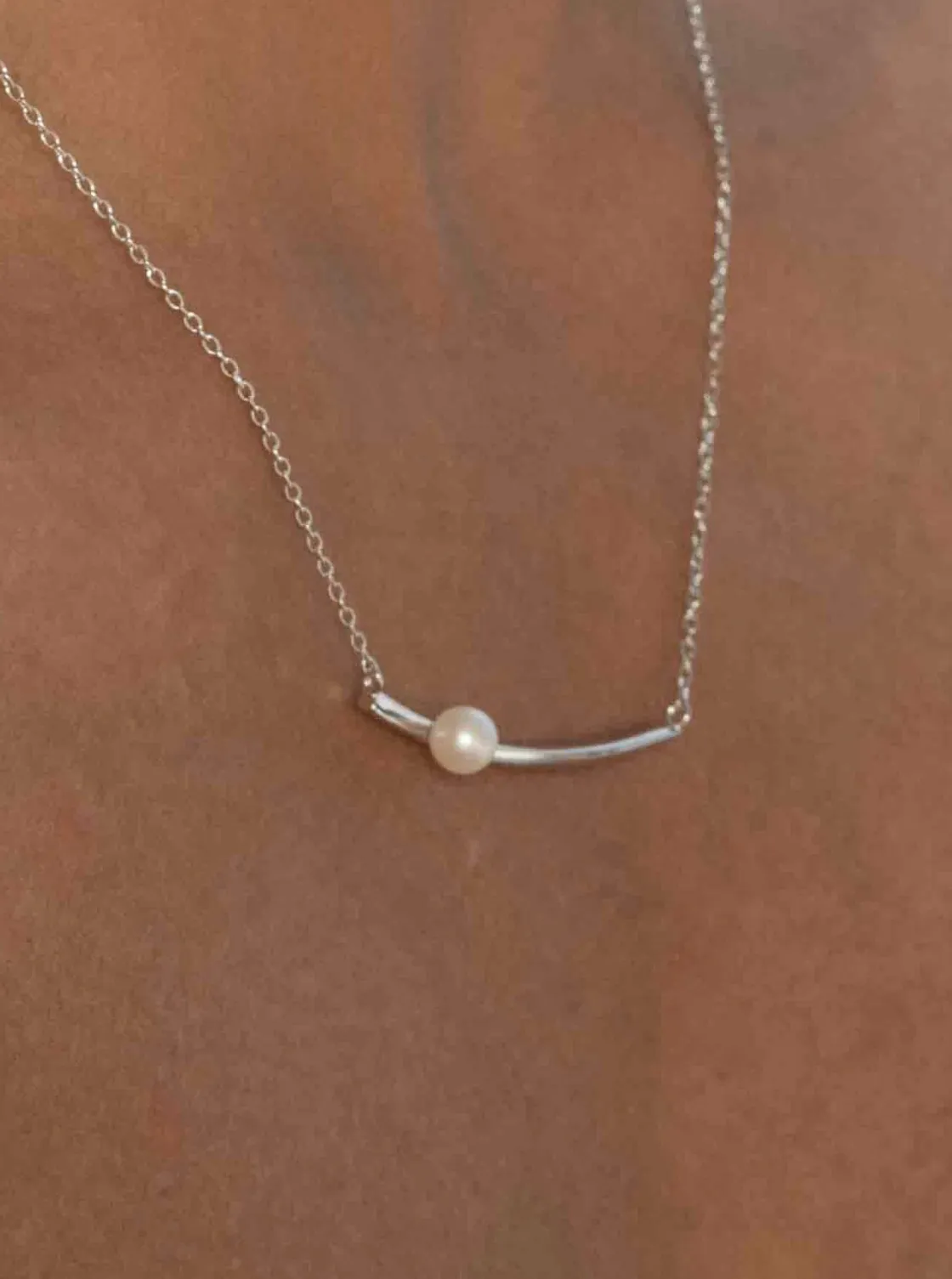 Colgante Perlas | LINEARGENT Colgante perlas con diseño fino y minimalista