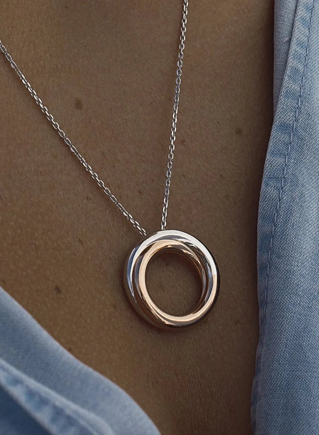 Colgantes Bicolor | LINEARGENT Colgantes bicolor de plata lisa diseño circular en rosa