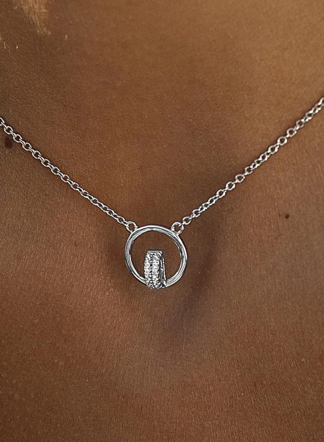Colgantes Pequeños | LINEARGENT Colgantes pequeños de plata diseño circulo con circonitas