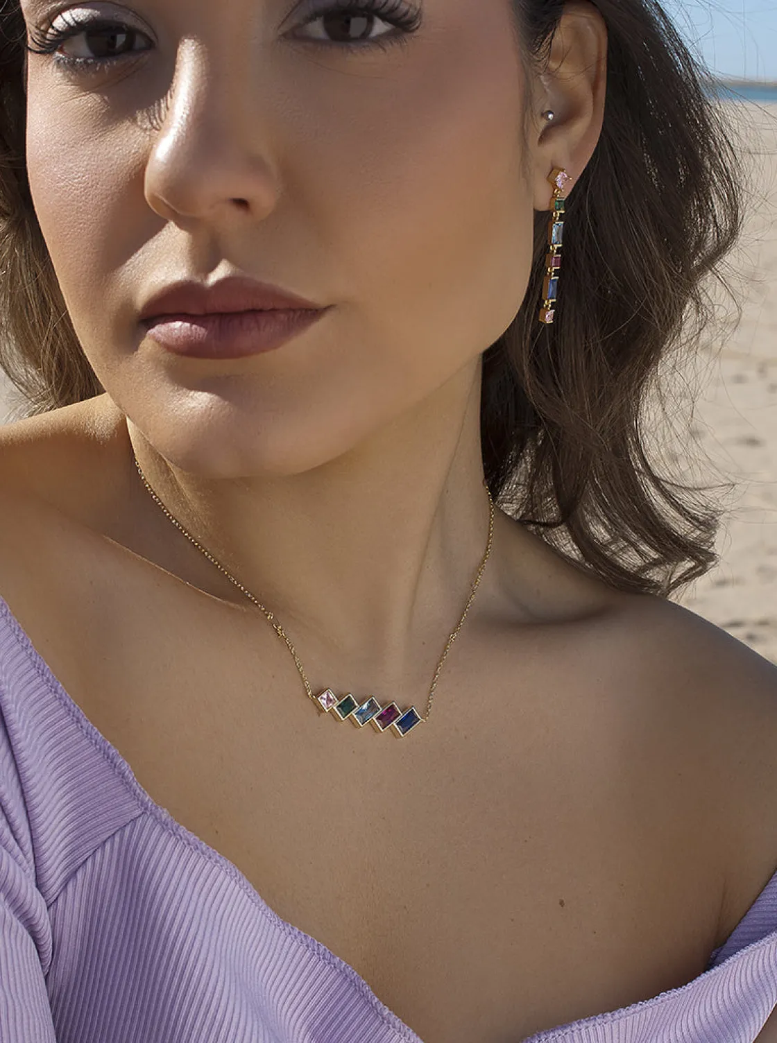 Collares Con Piedras | LINEARGENT Collar con gemas multicolor de diferentes tamaños.