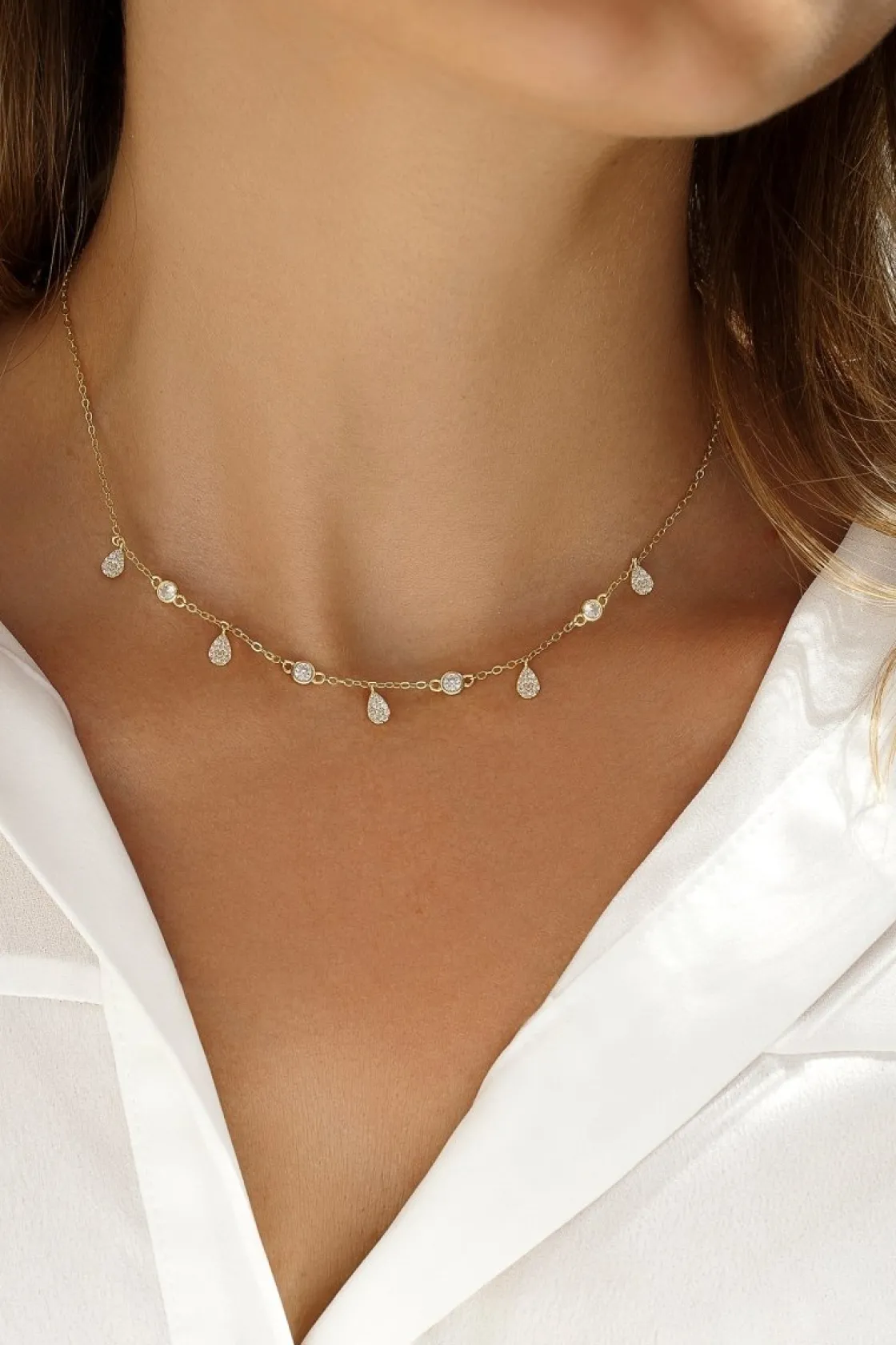 Collares Con Mini Colgantes | Collares Cortos | LINEARGENT Collares con colgantes de plata con diseño de lágrimas de circonita dorado