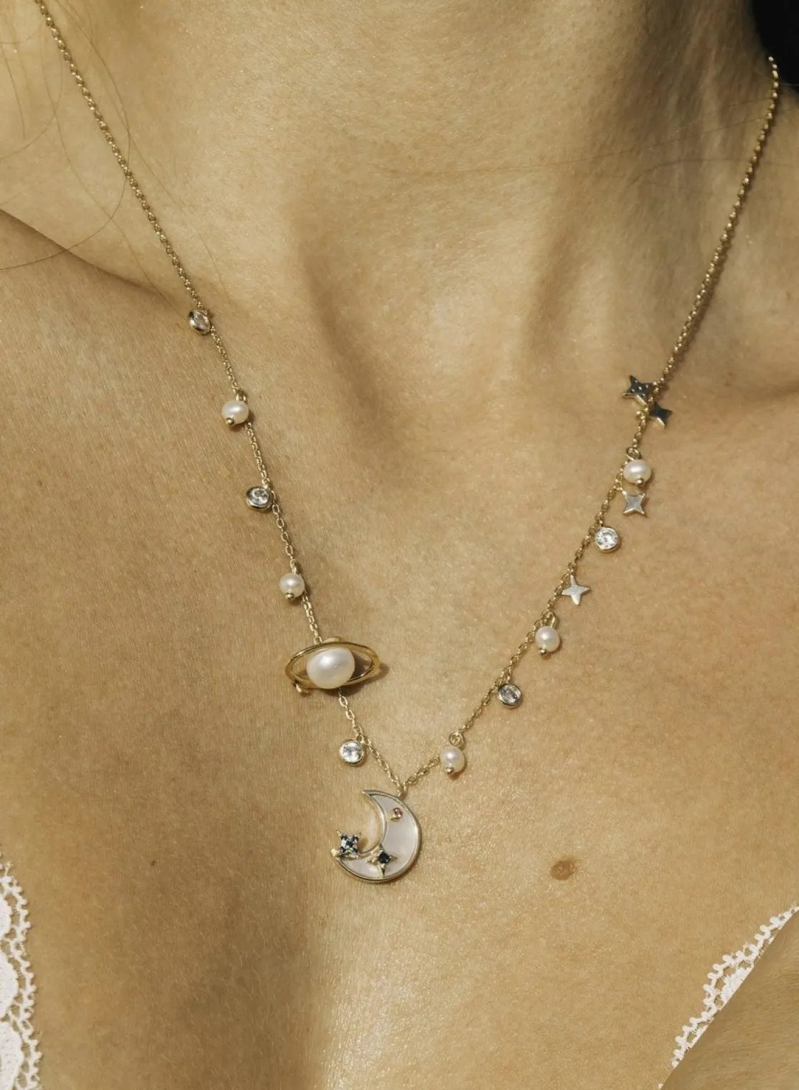 Collares Con Mini Colgantes | LINEARGENT Collares con colgantes en plata baño en oro diseño perla y circonita