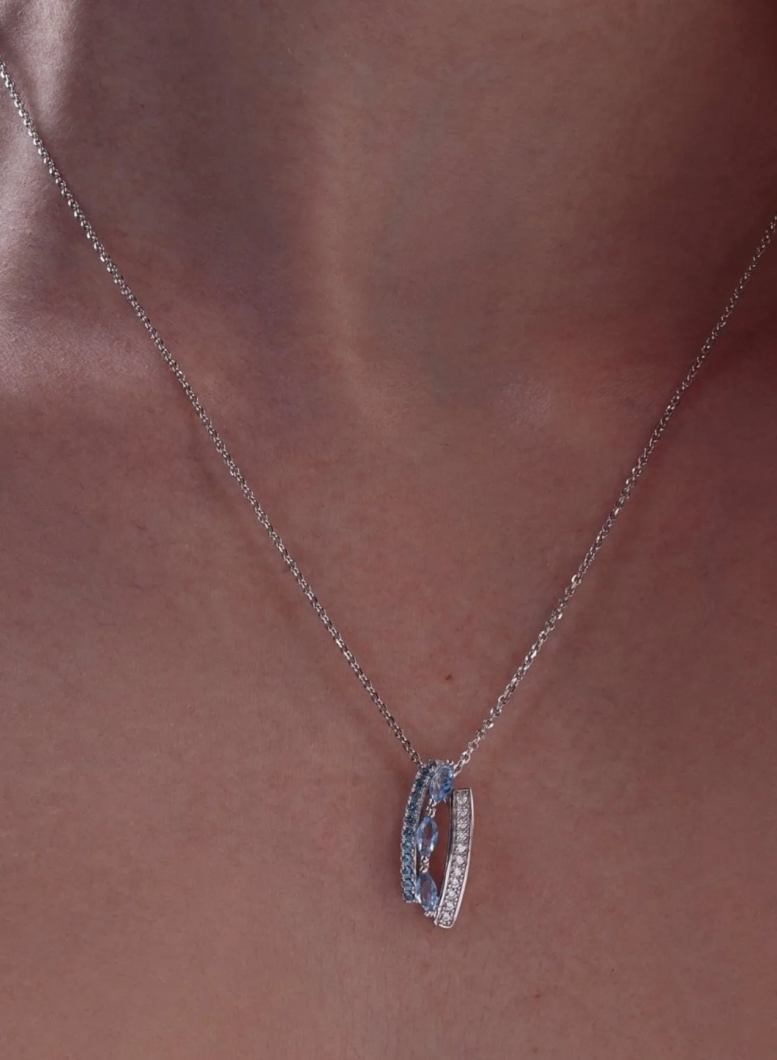Collares Con Piedras | LINEARGENT Collares con piedras en plata diseño aquamarine y circonitas