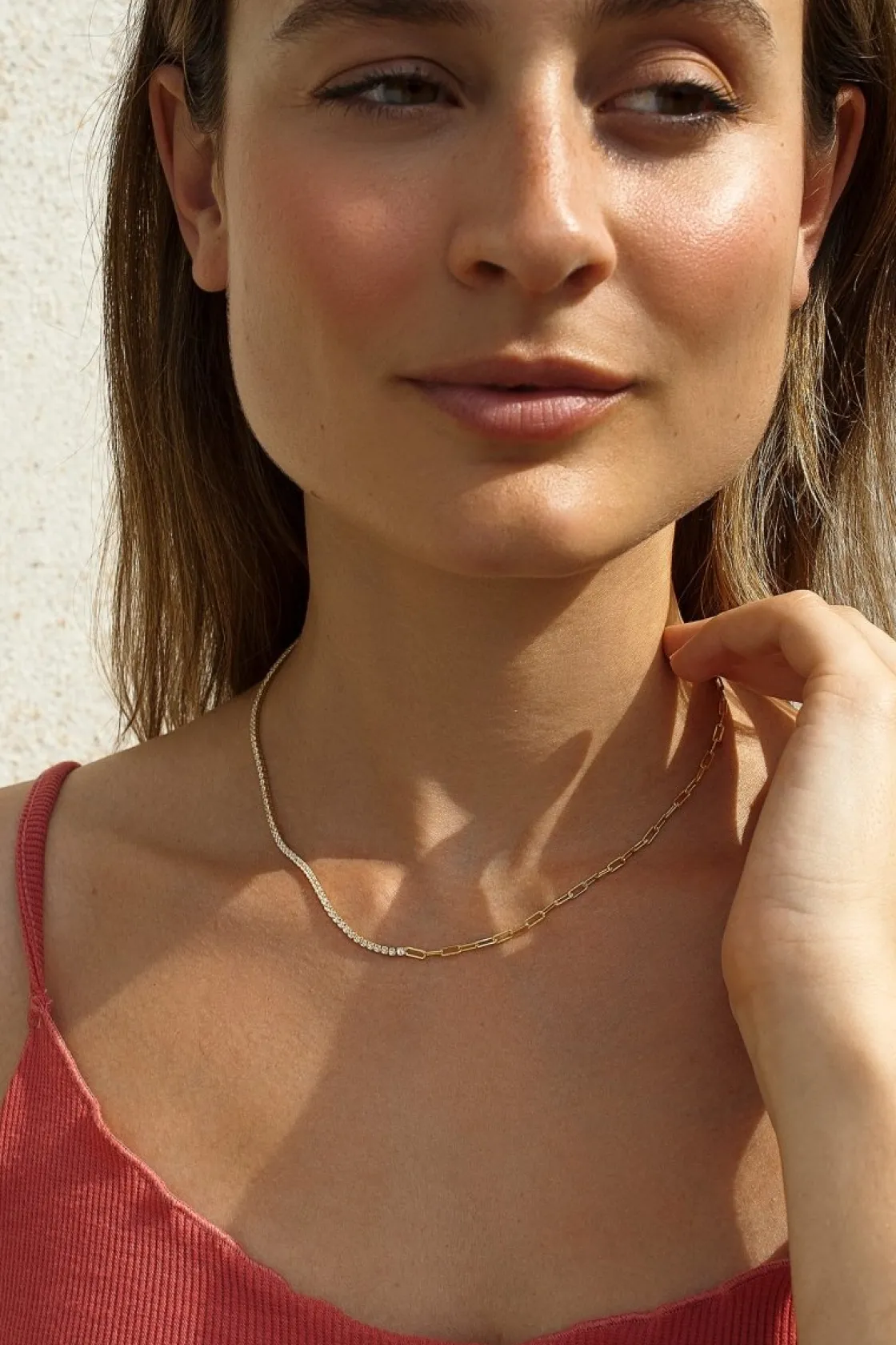Collar Cadena | LINEARGENT Collares cortos diseño de paper clip y circonitas baño de oro
