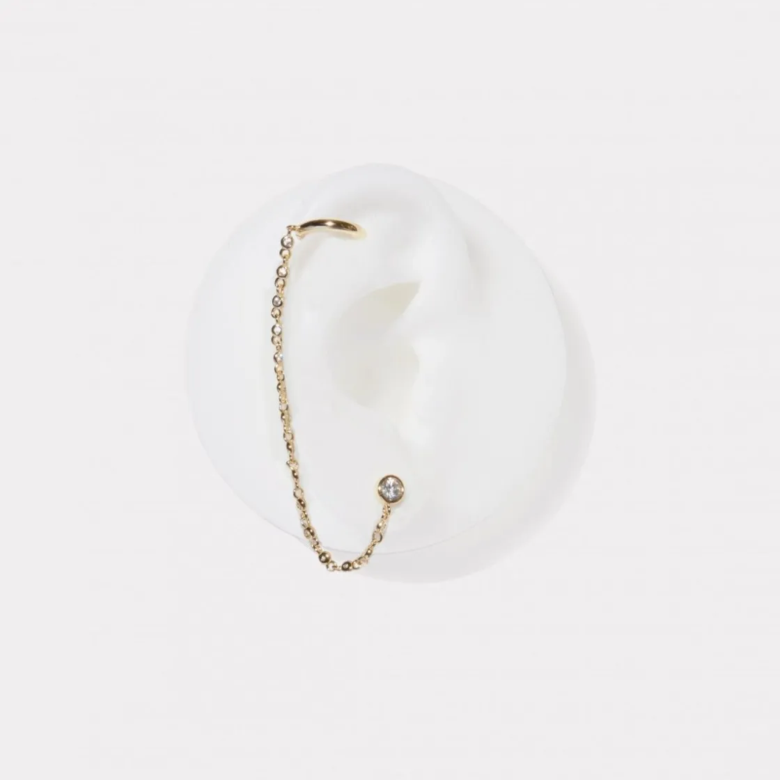 Ear Cuff | LINEARGENT Ear cuff de plata bañada en oro diseño cadena con aro