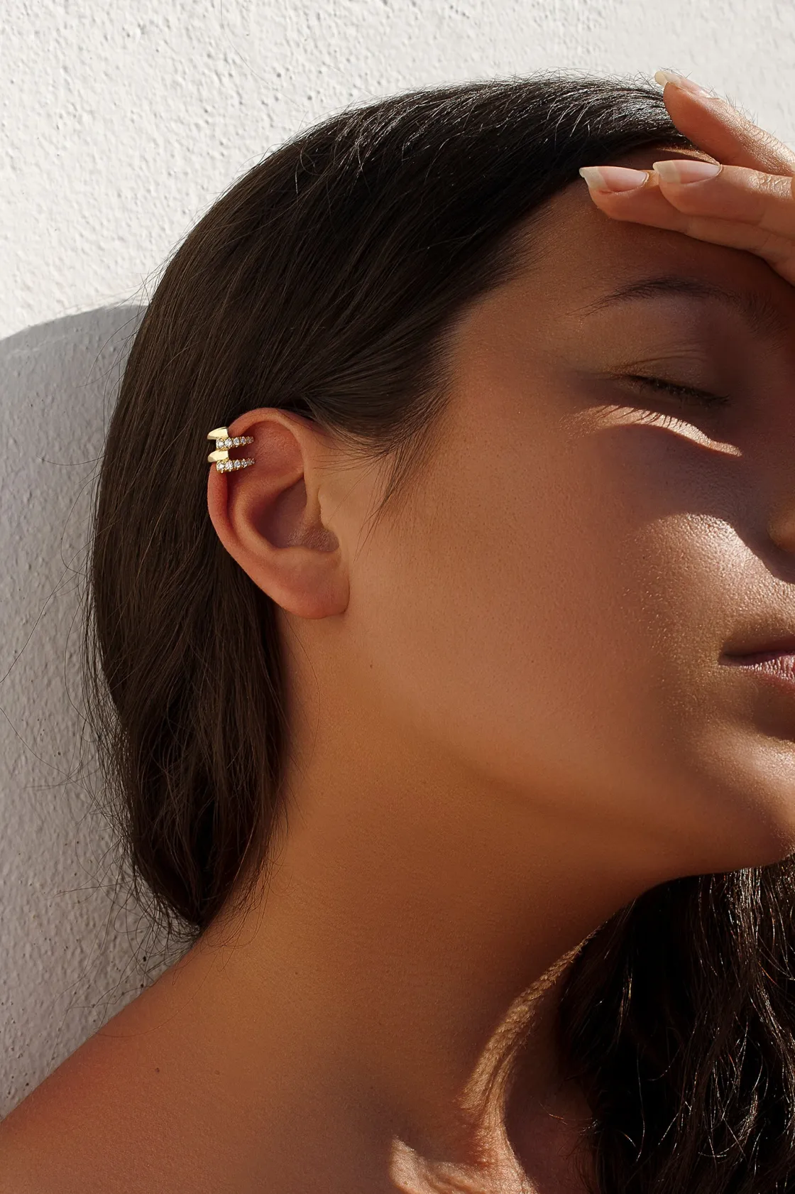 Ear Cuff | LINEARGENT Ear cuff en plata diseño dorado con circonitas
