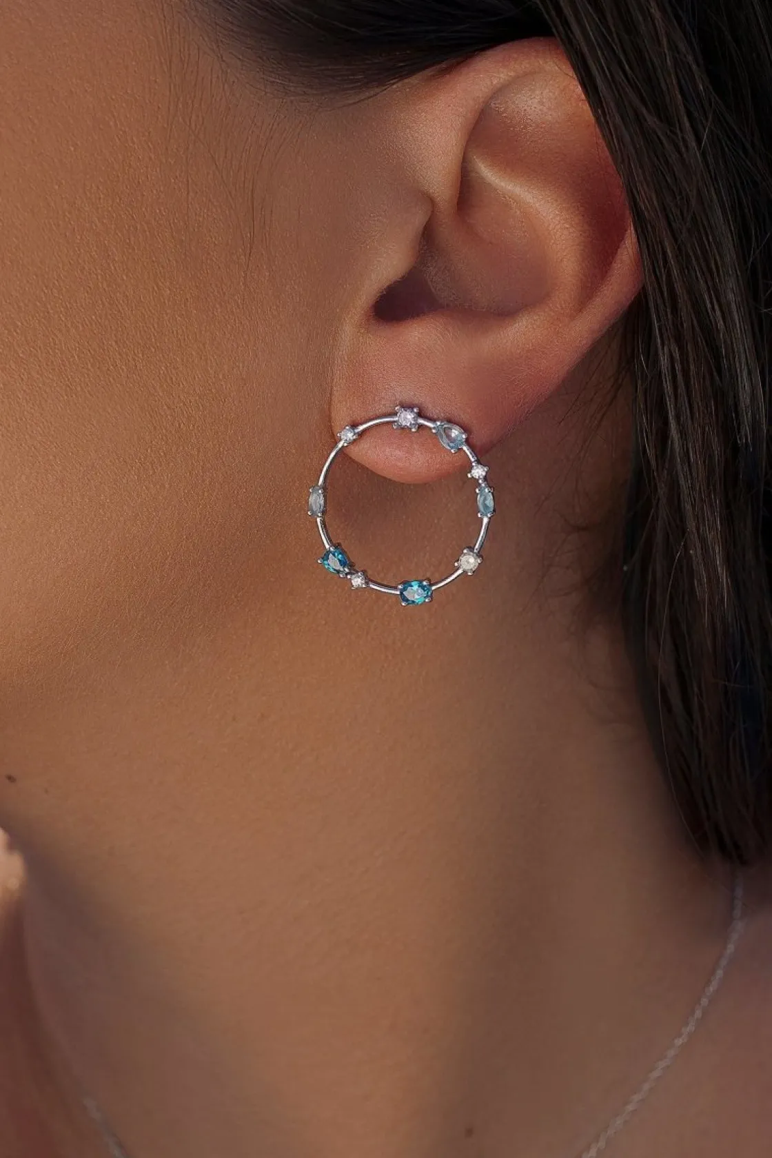 Pendientes De Piedras De Colores | LINEARGENT Pendientes aro con cuarzos adamantinos en tonos fríos