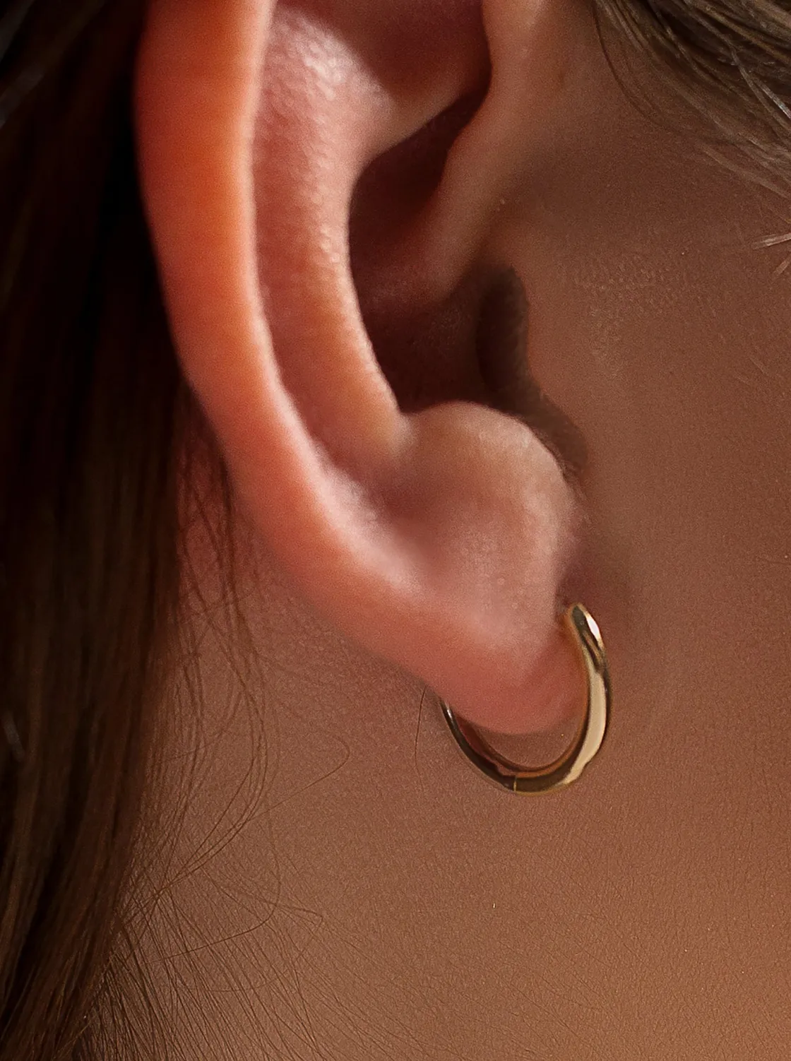 Pendientes Pequeños | Pendientes Aro | LINEARGENT Pendientes aro de plata diseño bicolor