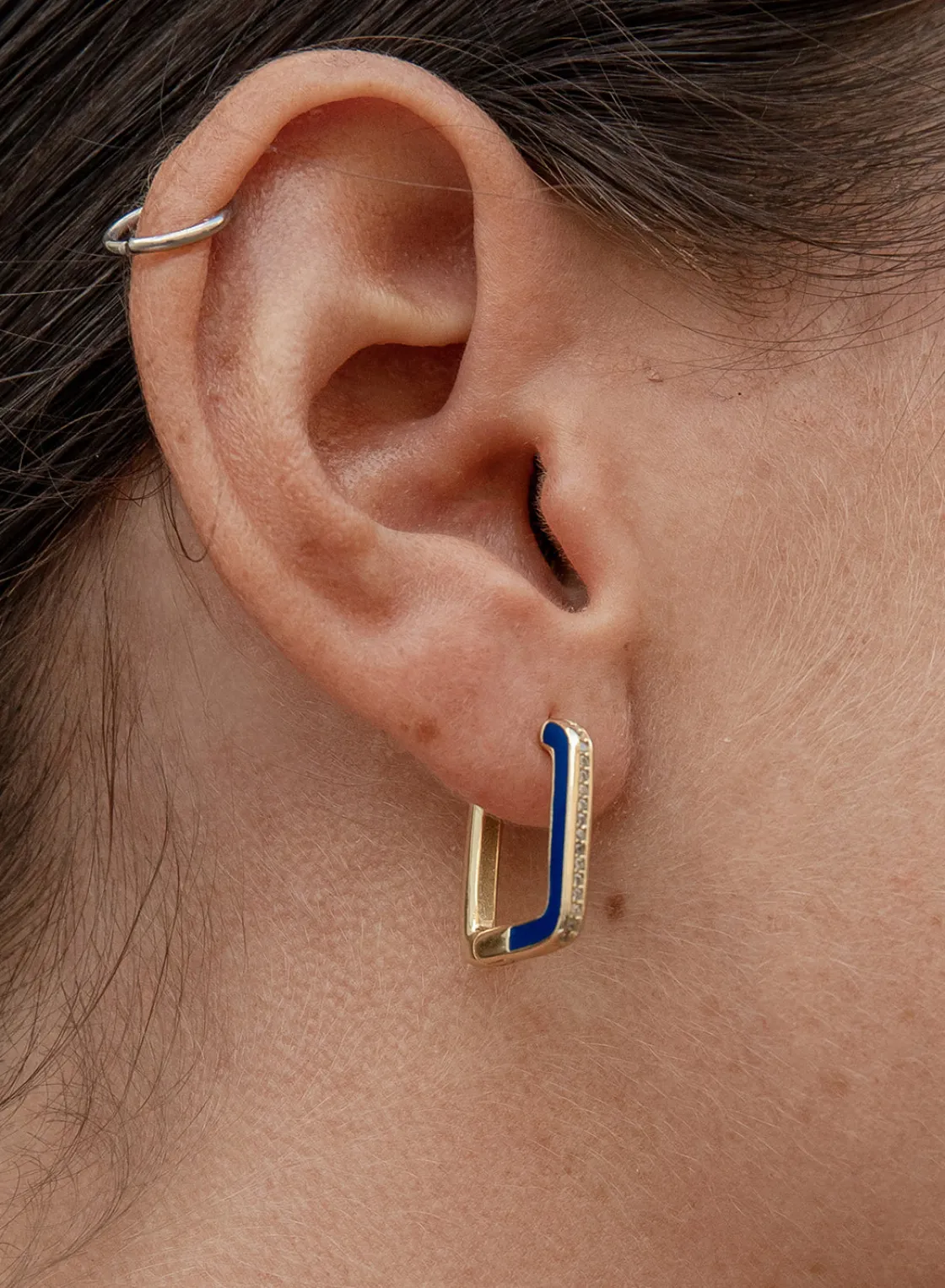 Pendientes Originales | LINEARGENT Pendientes aro esmalte en plata diseño cuadrado azul eléctrico