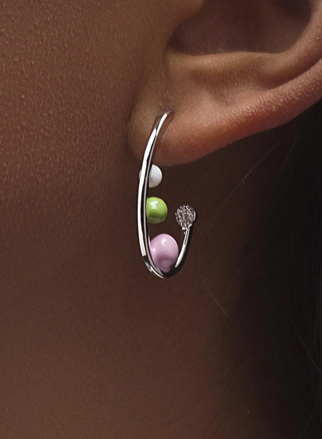 Pendientes Originales | Pendientes Aro | LINEARGENT Pendientes aro originales detalle de esmalte y circonita