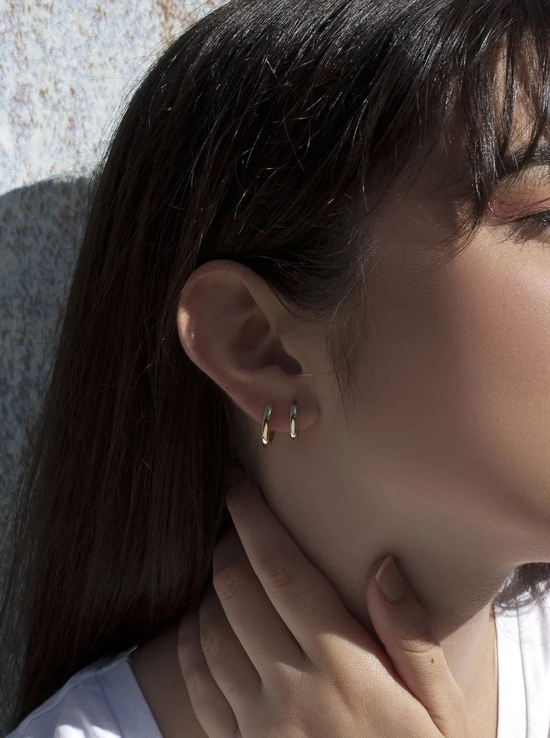 Pendientes Pequeños | Pendientes Aro | LINEARGENT Pendientes aro pequeños de plata bañada en oro diseño ovalado